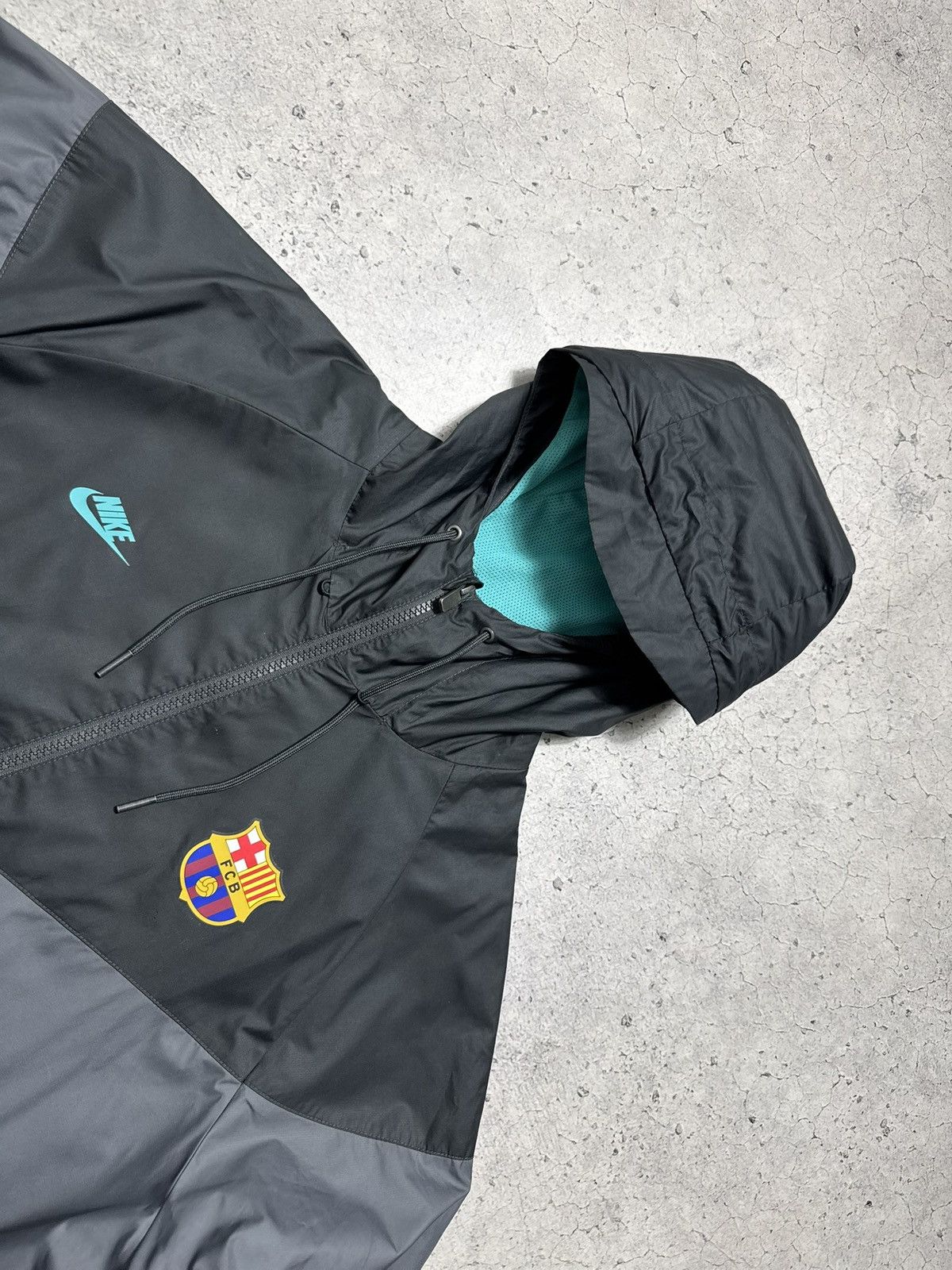 Nike Nike FC Barcelona Football Nylon Light Jacket FCB Size US L / EU 52-54 / 3 - 4 Thumbnail