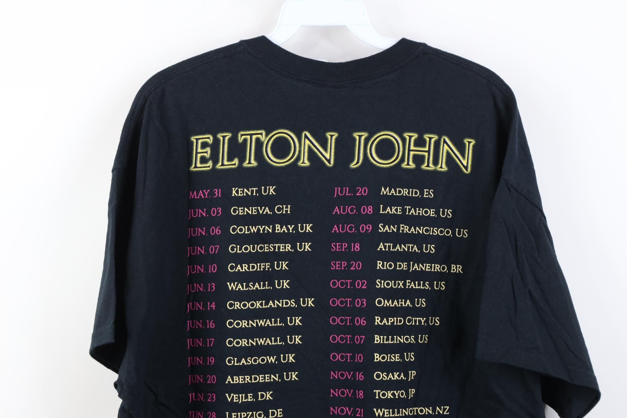 Vintage Vintage Y2K 2015 Tour Elton John Band Short Sleeve T-Shirt Size US XL / EU 56 / 4 - 14 Thumbnail