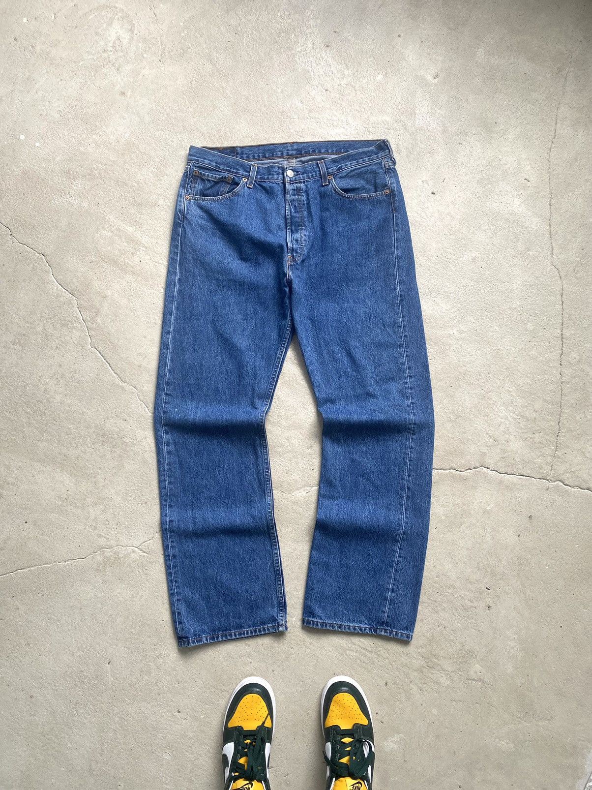 Levi's Vintage 90s Levi's 501 Washed Blue Denim Jeans Size US 36 / EU 52 - 3 Thumbnail