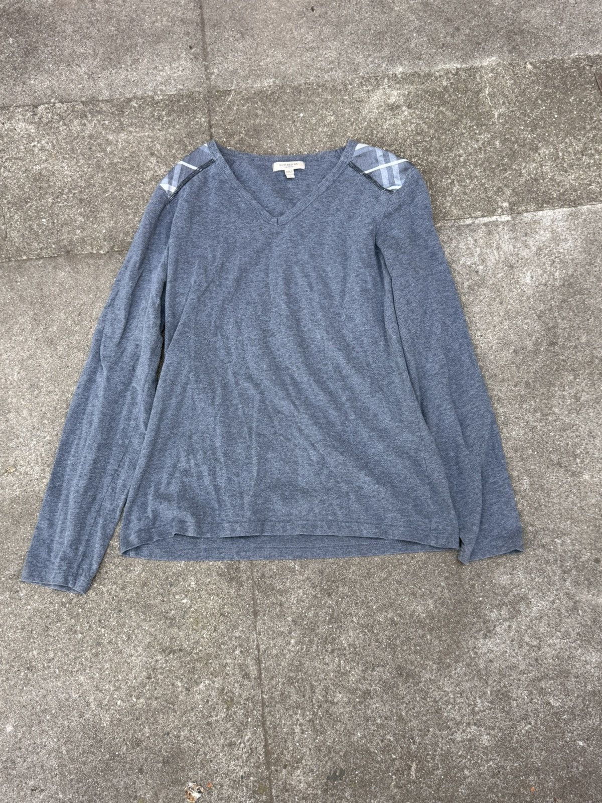 Burberry Burbbery London Longsleeve Shirt With Shoulder Detailing Size US L / EU 52-54 / 3 - 1 Thumbnail