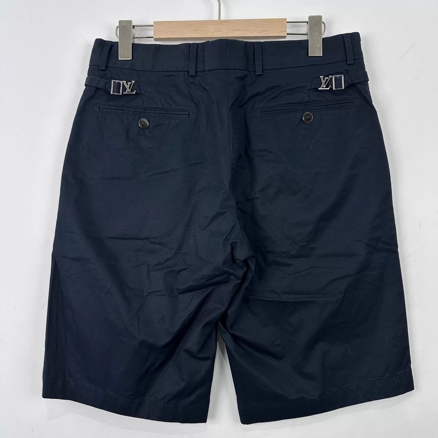 Louis Vuitton LV Navy Blue Shorts 40 (99new) Size US 40 / EU 56 - 2 Thumbnail