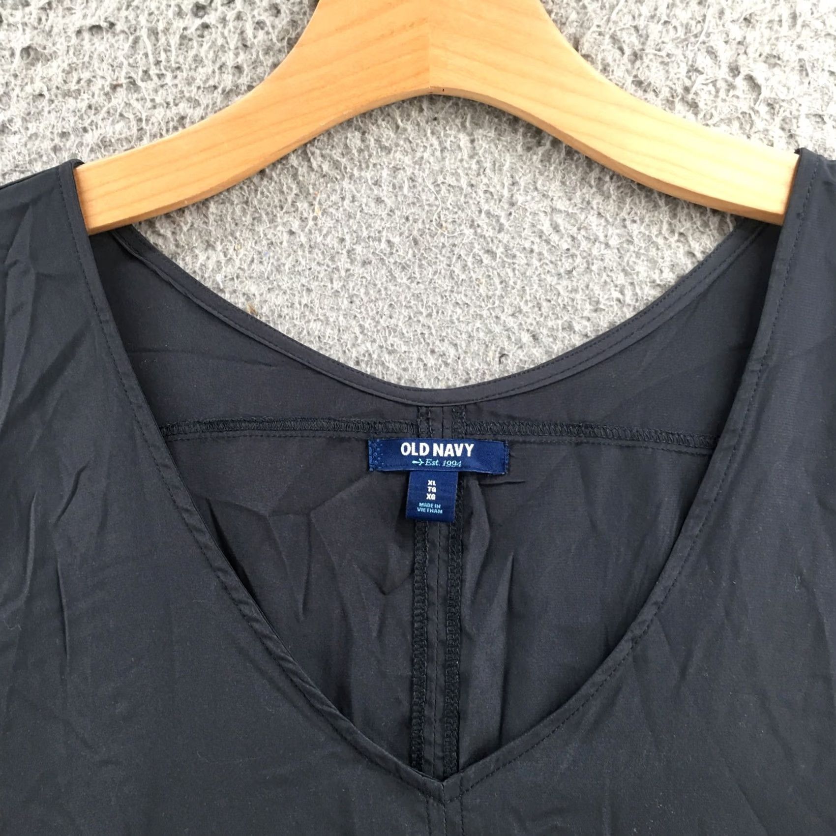 Old Navy Old Navy Blouse Top Womens XL Solid Gray Vneck Short Sleeves Pullover Casual NEW Size XL / US 12-14 / IT 48-50 - 3 Thumbnail