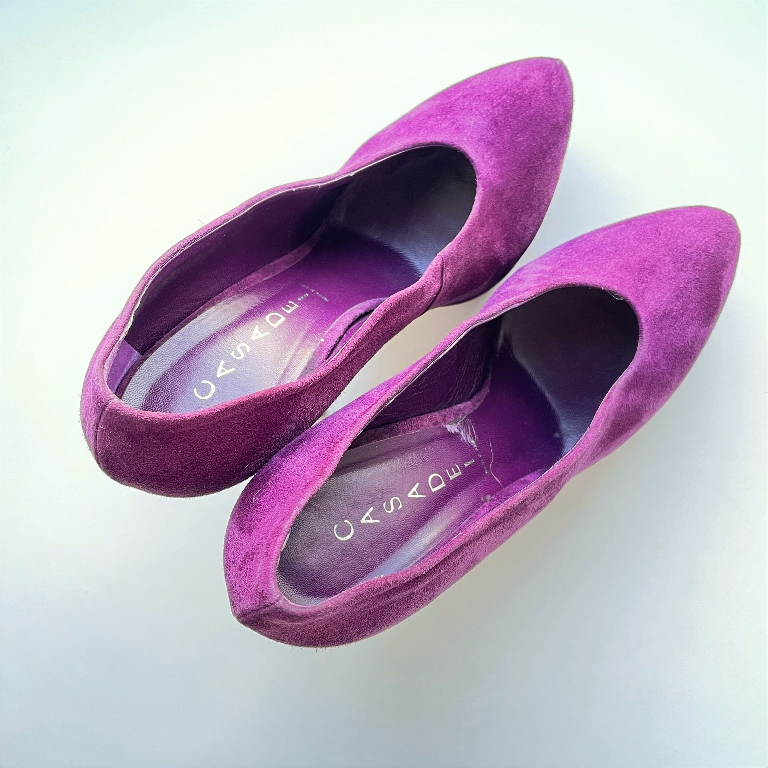 Casadei EUC Casadei 38 Women Dress Shoes Hidden Platform Suede Pumps Size US 8 / IT 38 - 2 Thumbnail