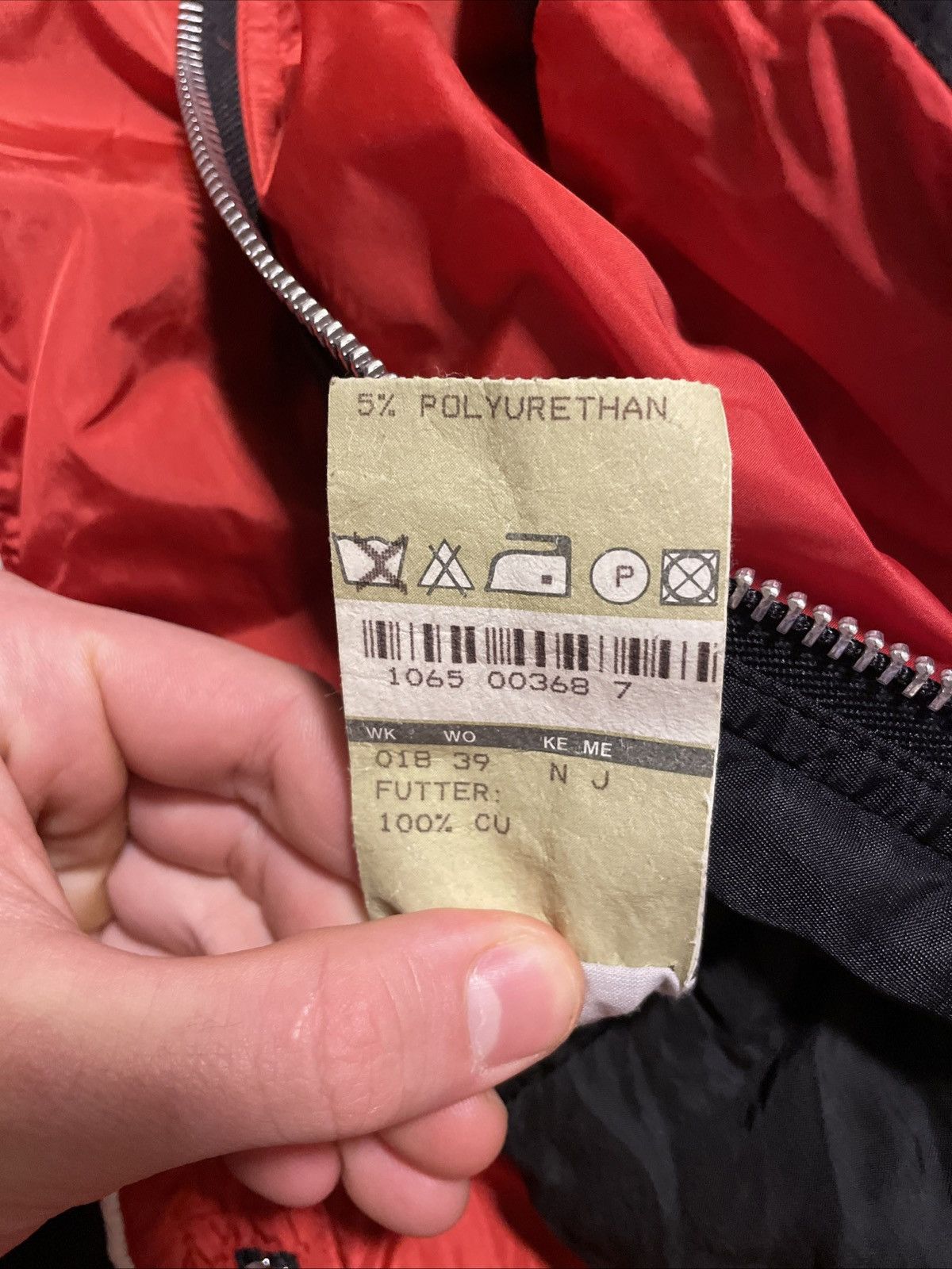 Hugo Boss Hugo Boss Red/Black Panel Zip Bomber Jacket – Techwear Style Size US S / EU 44-46 / 1 - 7 Thumbnail