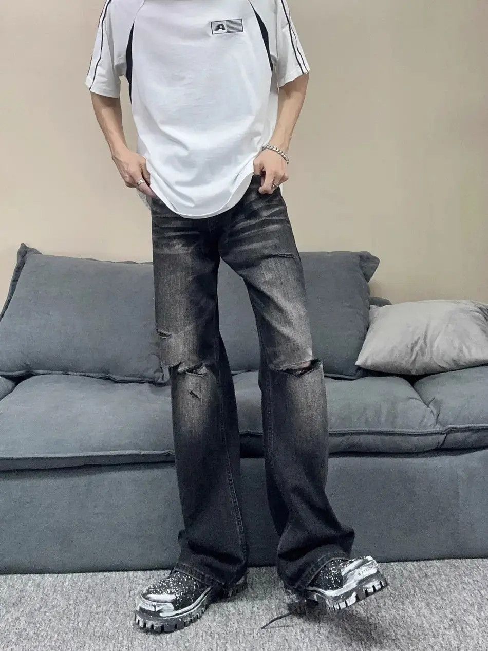 Japanese Brand Retro straight leg slightly flared distressed jeans Size US 32 / EU 48 - 2 Thumbnail