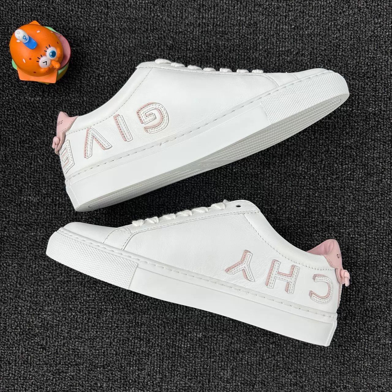 Givenchy Givenchy White Pink Colorblock Sneakers Women 36.5 New Size US 6 / IT 36 - 3 Thumbnail