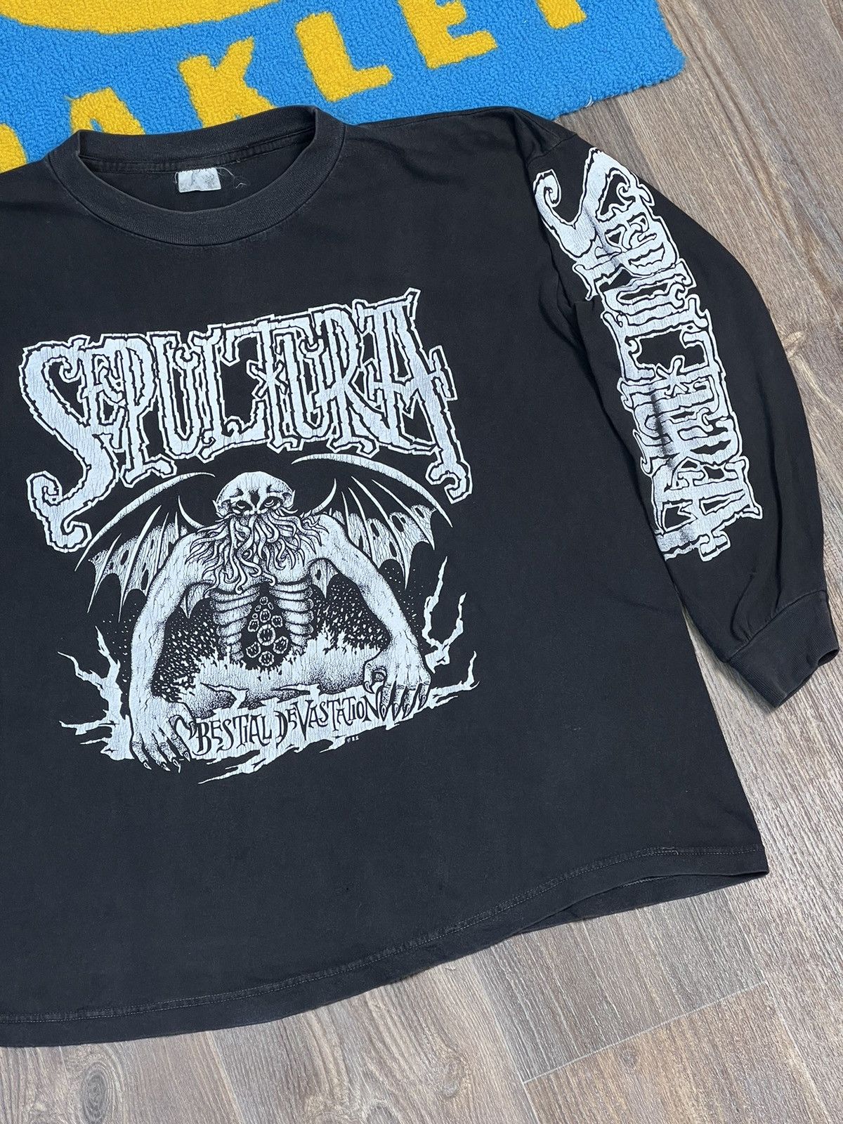 Band Tees 1992 Vintage Sepultura Bestial Devastation Long Sleeve Shirt Size US XL / EU 56 / 4 - 2 Thumbnail