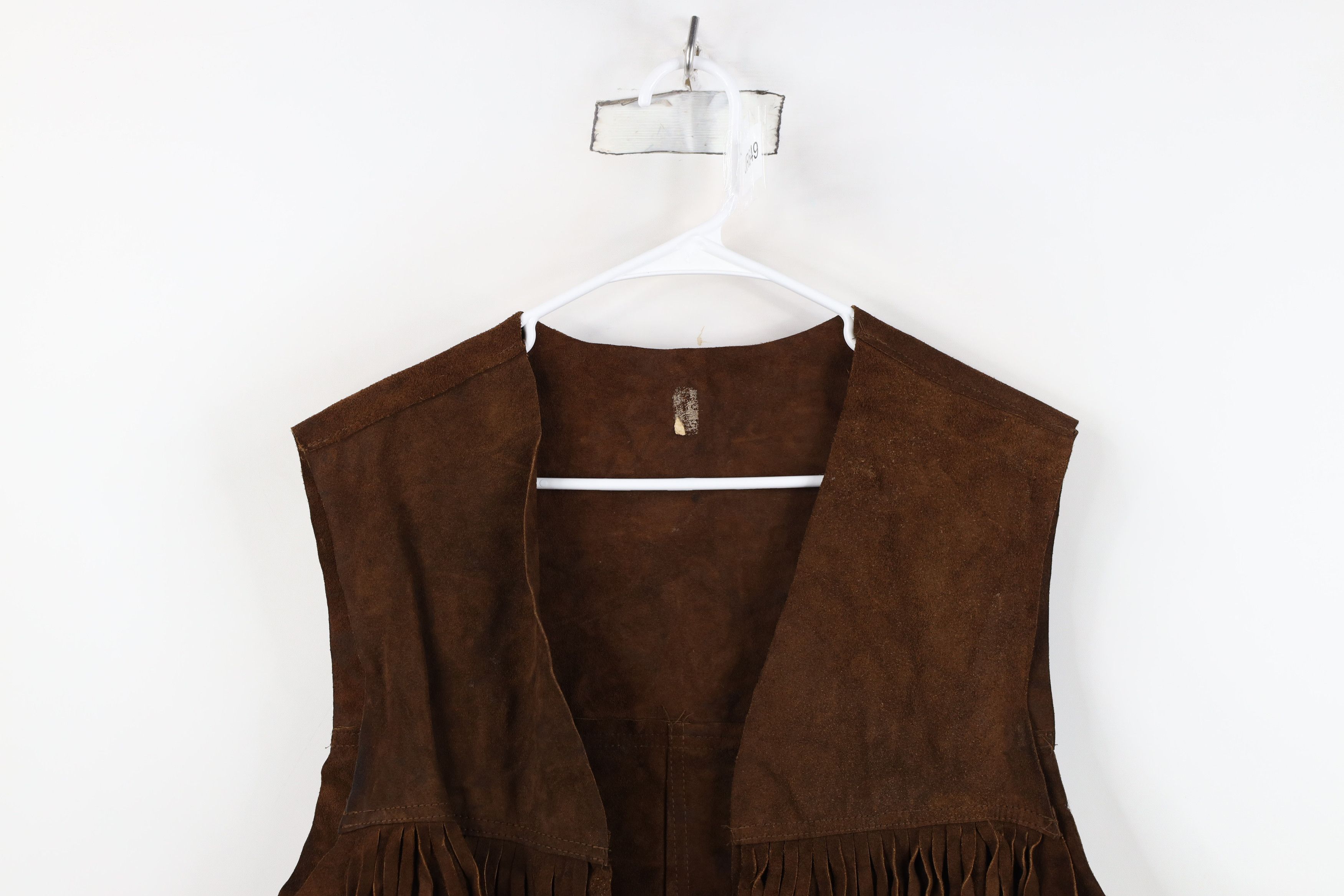 Vintage Vintage 60s 70s Boho Chic Belted Fringed Suede Leather Vest Size L / US 10 / IT 46 - 2 Thumbnail