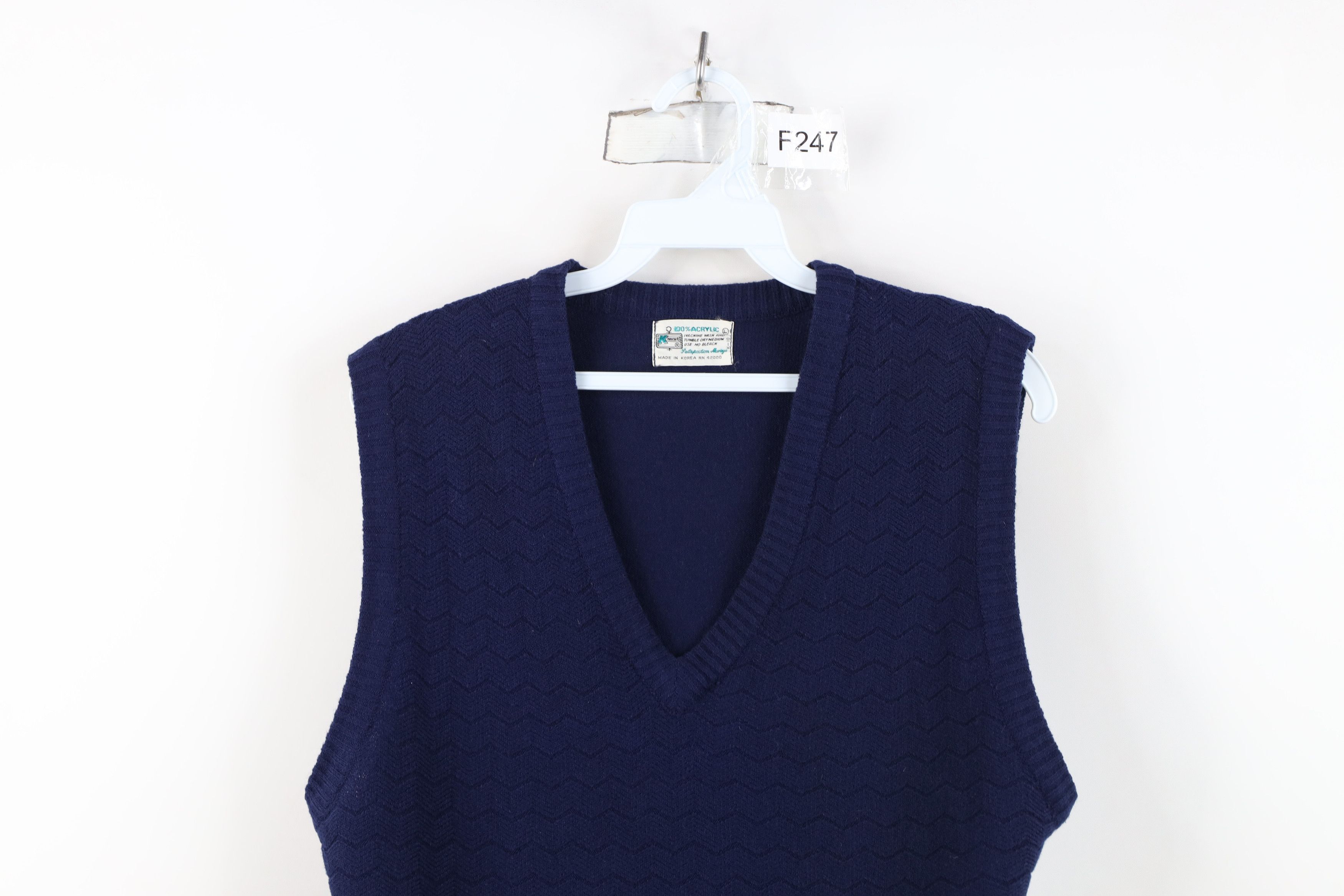 Vintage Vintage 70s Streetwear Zig Zag Wavy Knit Sweater Vest Blue Size L / US 10 / IT 46 - 2 Thumbnail