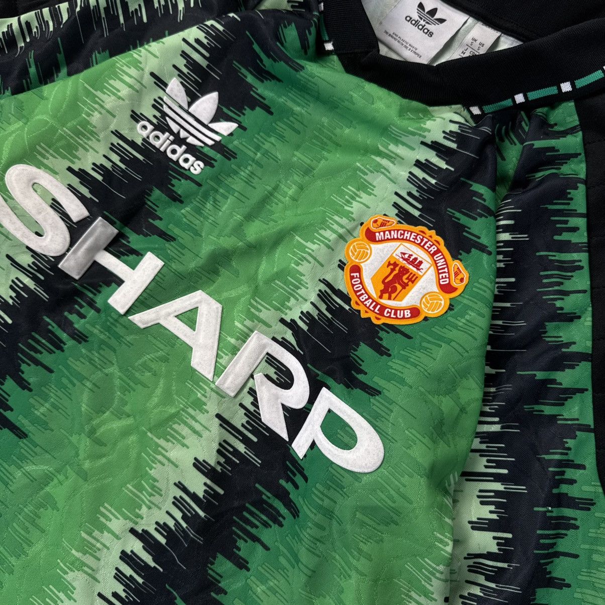 Adidas Adidas Manchester United Tipe 1994 Sharp Jersey / Vintage Size US S / EU 44-46 / 1 - 3 Thumbnail