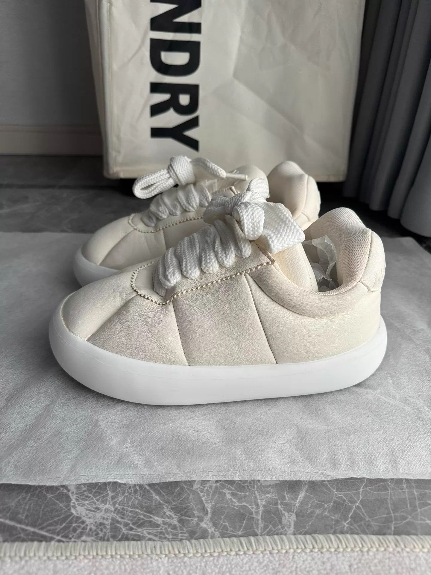 Marni Marni Bigfoot Bread Puffy White 37 Size US 6.5 / IT 36.5 - 2 Thumbnail