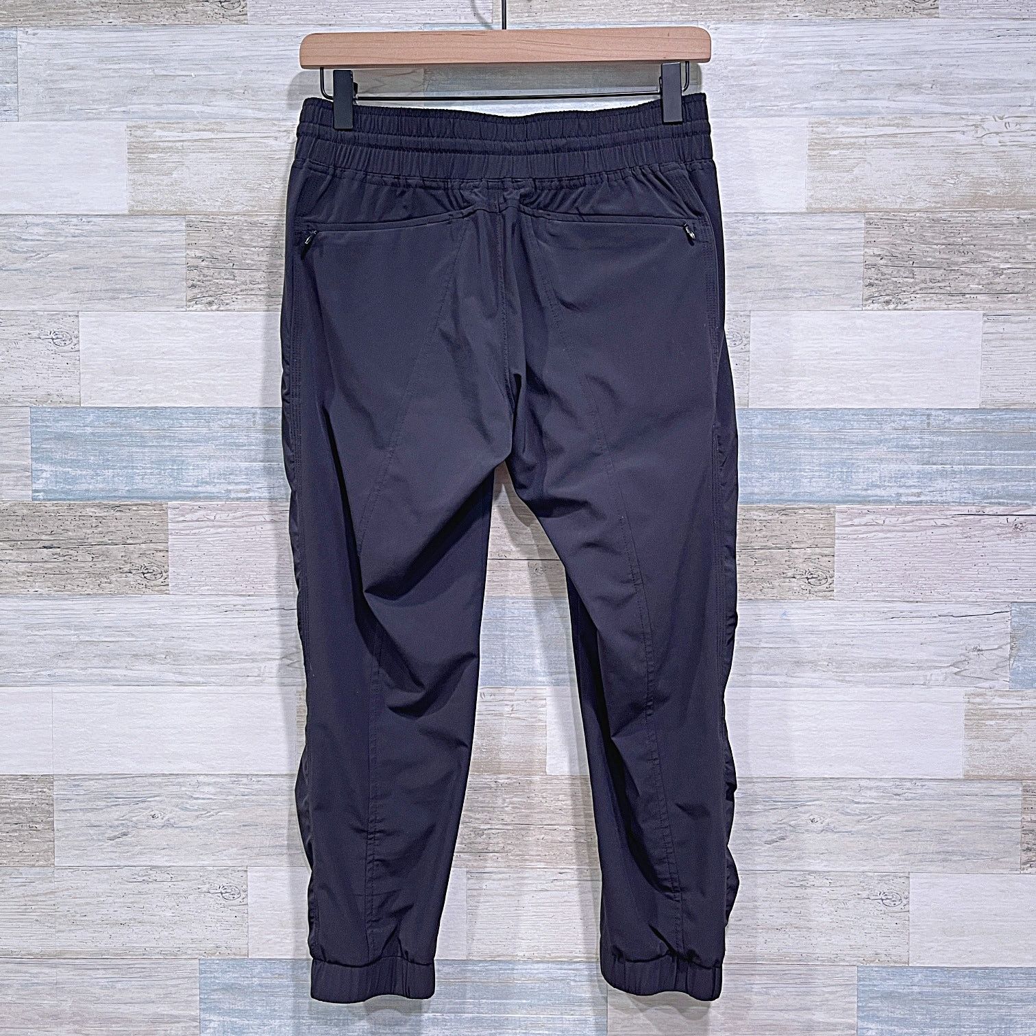 Athleta Athleta La Viva Capri Pants Black Low Rise Performance Gym 0 Size 25" / US 0 / IT 36 - 3 Thumbnail