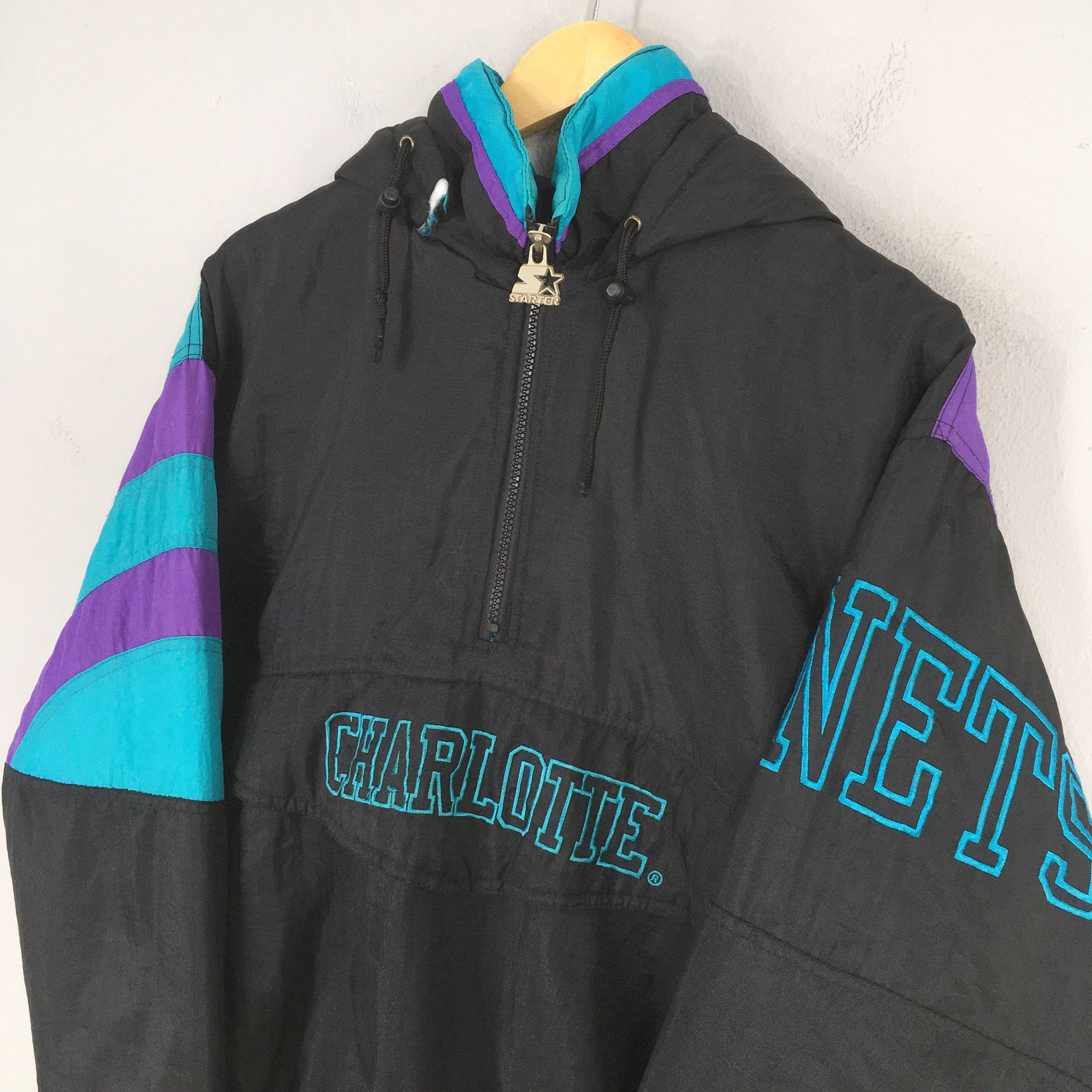NBA Vintage Charlotte Hornets Nba Basketball Jacket XLarge Size US XL / EU 56 / 4 - 3 Thumbnail