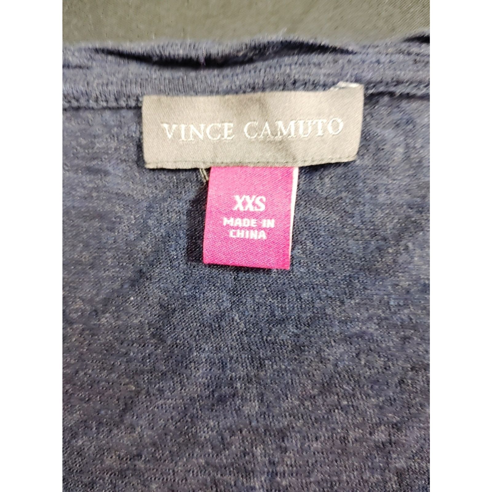 Vince Camuto Vince Camuto Heather Gray V-Neck Short Sleeve Tee with Studs Size XXS / US 00 / IT 34 - 3 Thumbnail