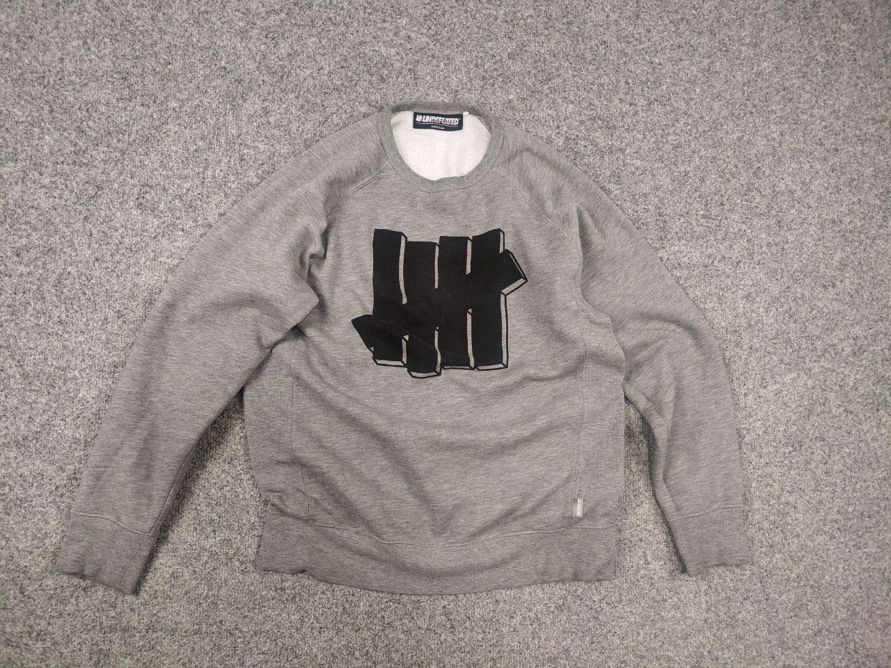 Undefeated Undefeated Vintage Big 5 Strikers logo Crew chek Sweatshirt Size US M / EU 48-50 / 2 - 7 Thumbnail