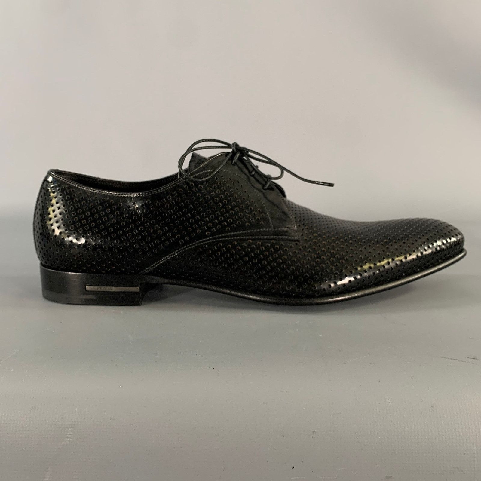 Prada PRADA Size 9 Black Perforated Leather Lace Up Lace Up Shoes Size US 9 / EU 42 - 2 Thumbnail