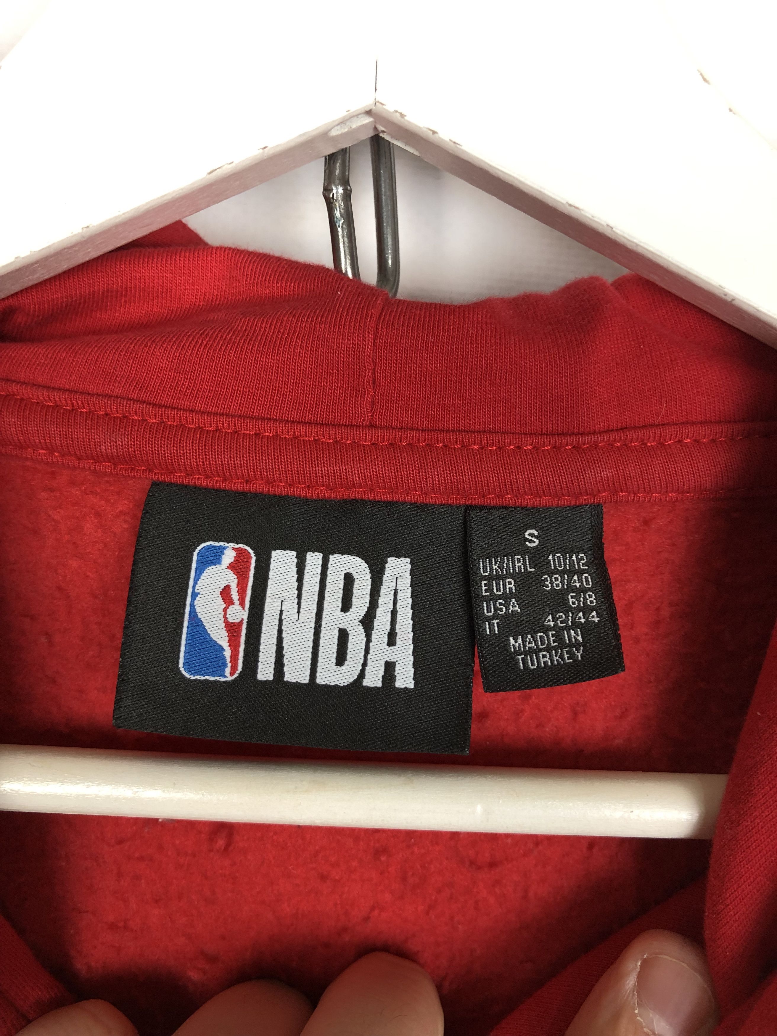 NBA NBA Chicago Bulls Hoodie Center Logo Red size S Size US S / EU 44-46 / 1 - 8 Thumbnail