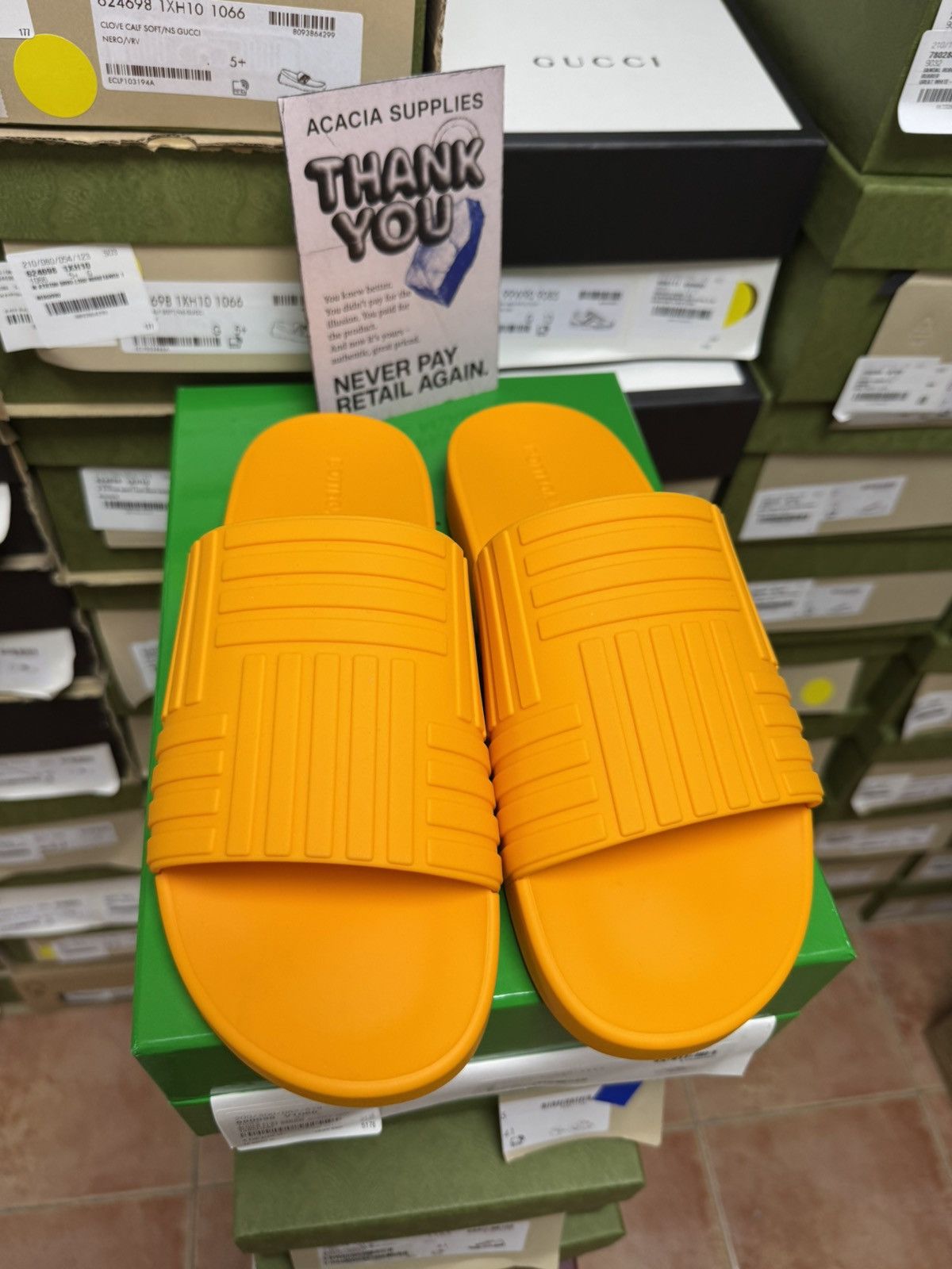 Bottega Veneta Bottega Veneta Embossed Rubber Slides Size US 8 / EU 41 - 2 Thumbnail