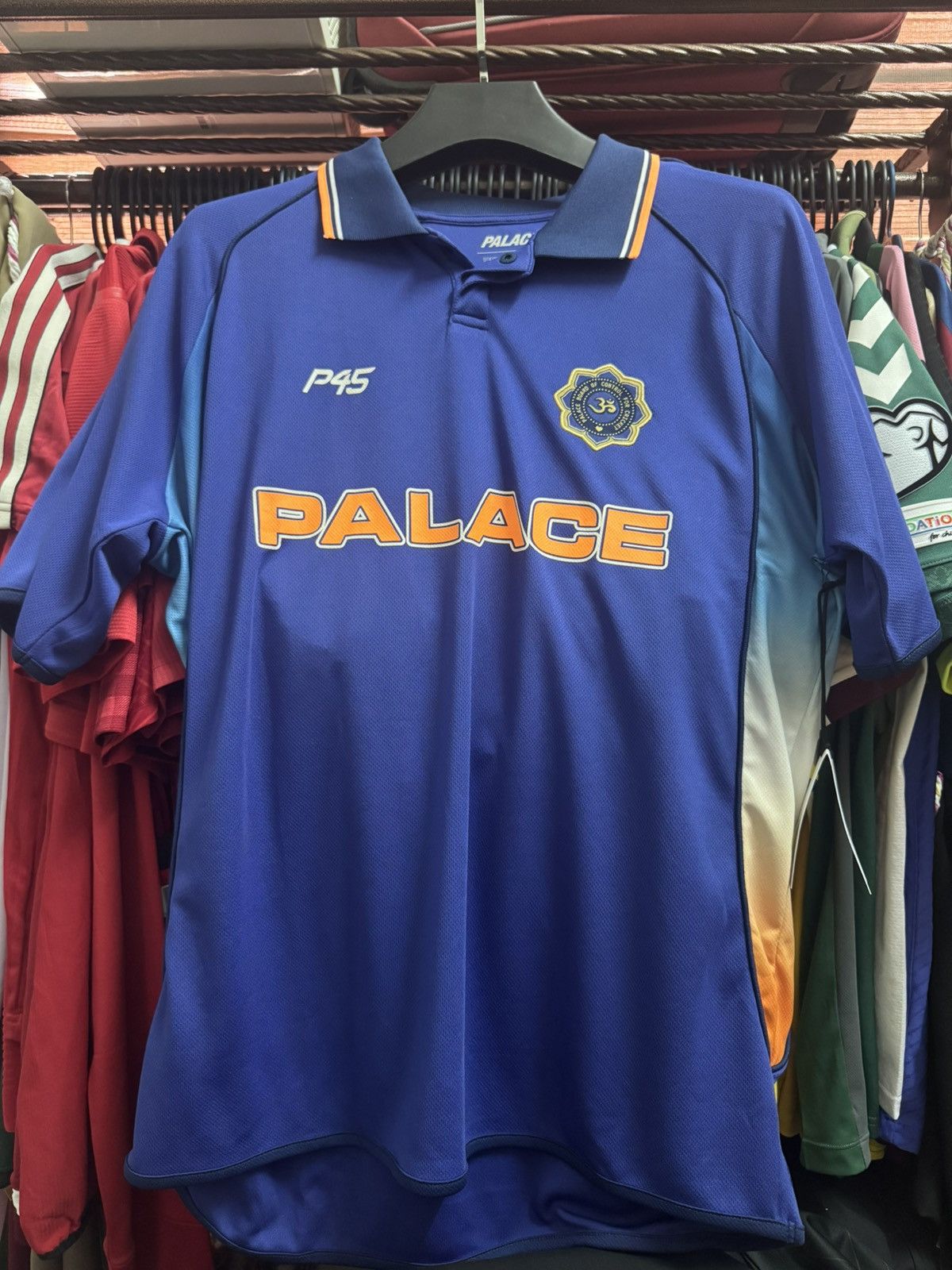 トップス palace skateboards CRICKET JERSEY 24SS CRICKET JERSEY | PALACE SKATEBOARDS