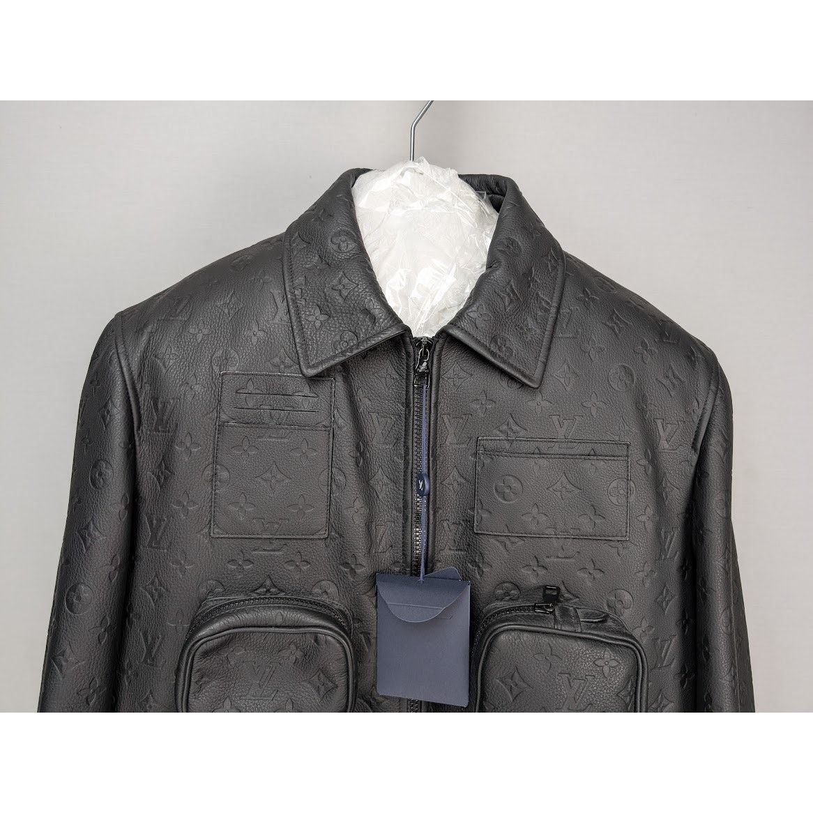 Louis Vuitton o1rshd1 Monogram Embossed Utility Black Leather Jacket Black Size US M / EU 48-50 / 2 - 3 Thumbnail