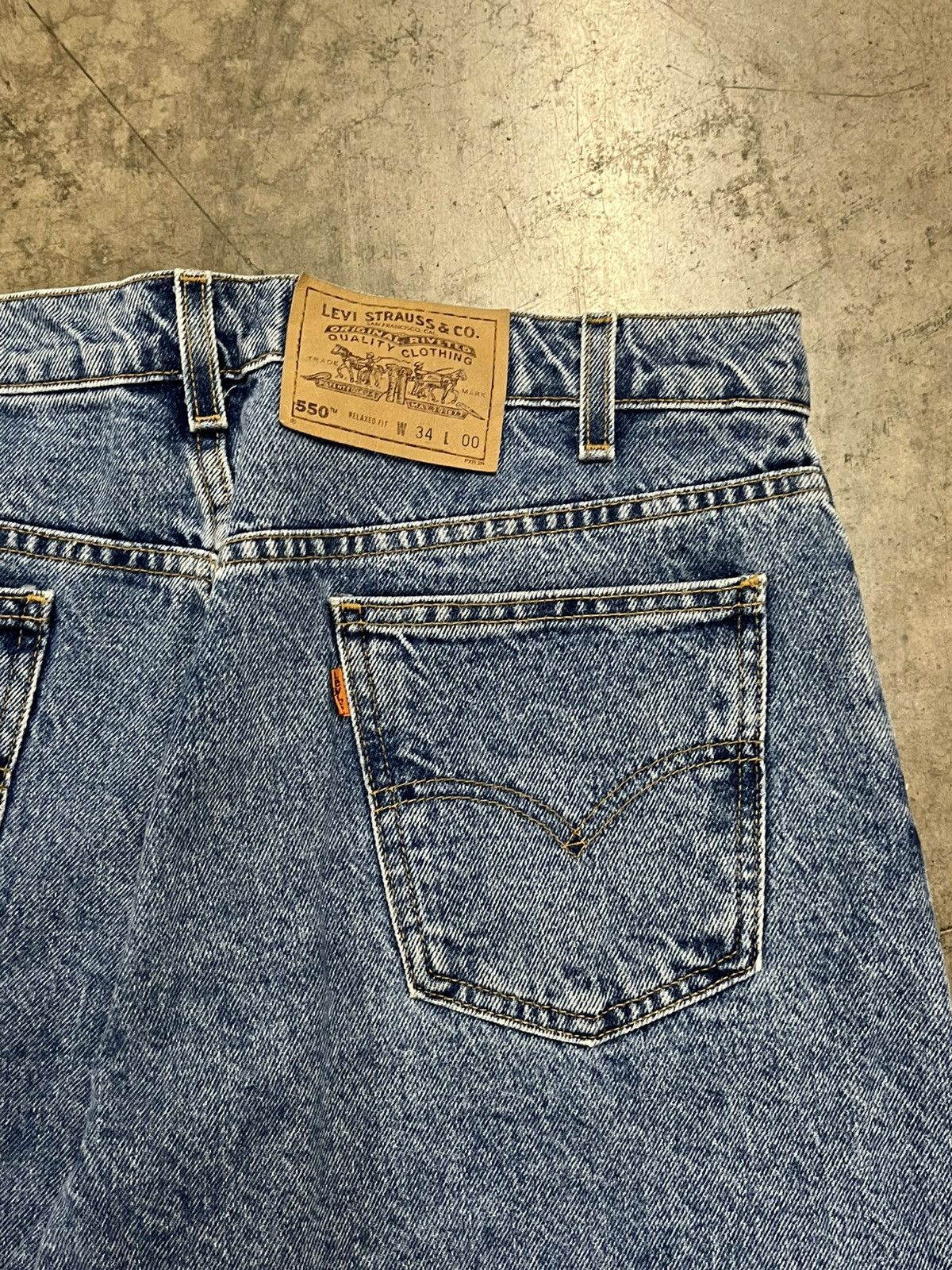 Levi's × Vintage Levi’s orange tab 550s vintage shorts streetwear hype rare Size US 34 / EU 50 - 4 Thumbnail