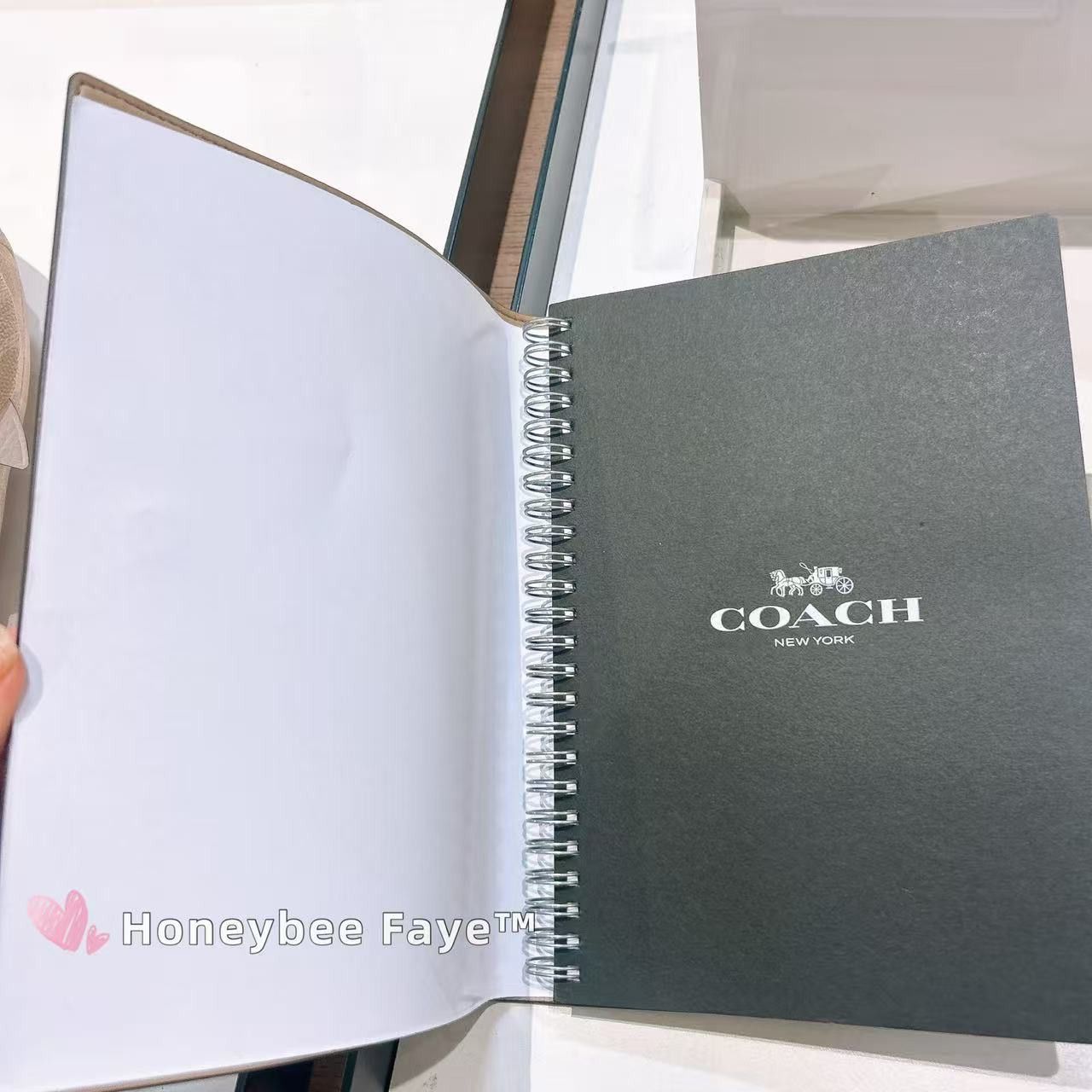 Coach Notebook In Signature Canvas CZ198 Size ONE SIZE - 4 Thumbnail