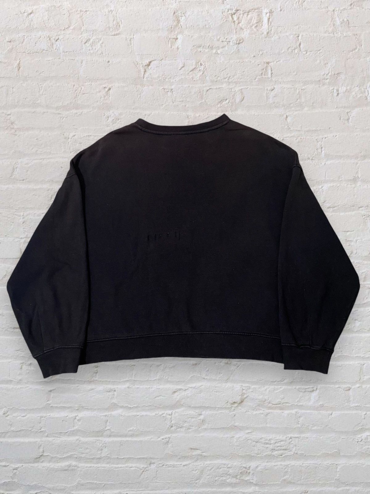 Disney × Divided × H&M H&M X DISNEY CHIP N DALE CLUB FLEECE CROP SWEATSHIRT Size US L / EU 52-54 / 3 - 8 Thumbnail