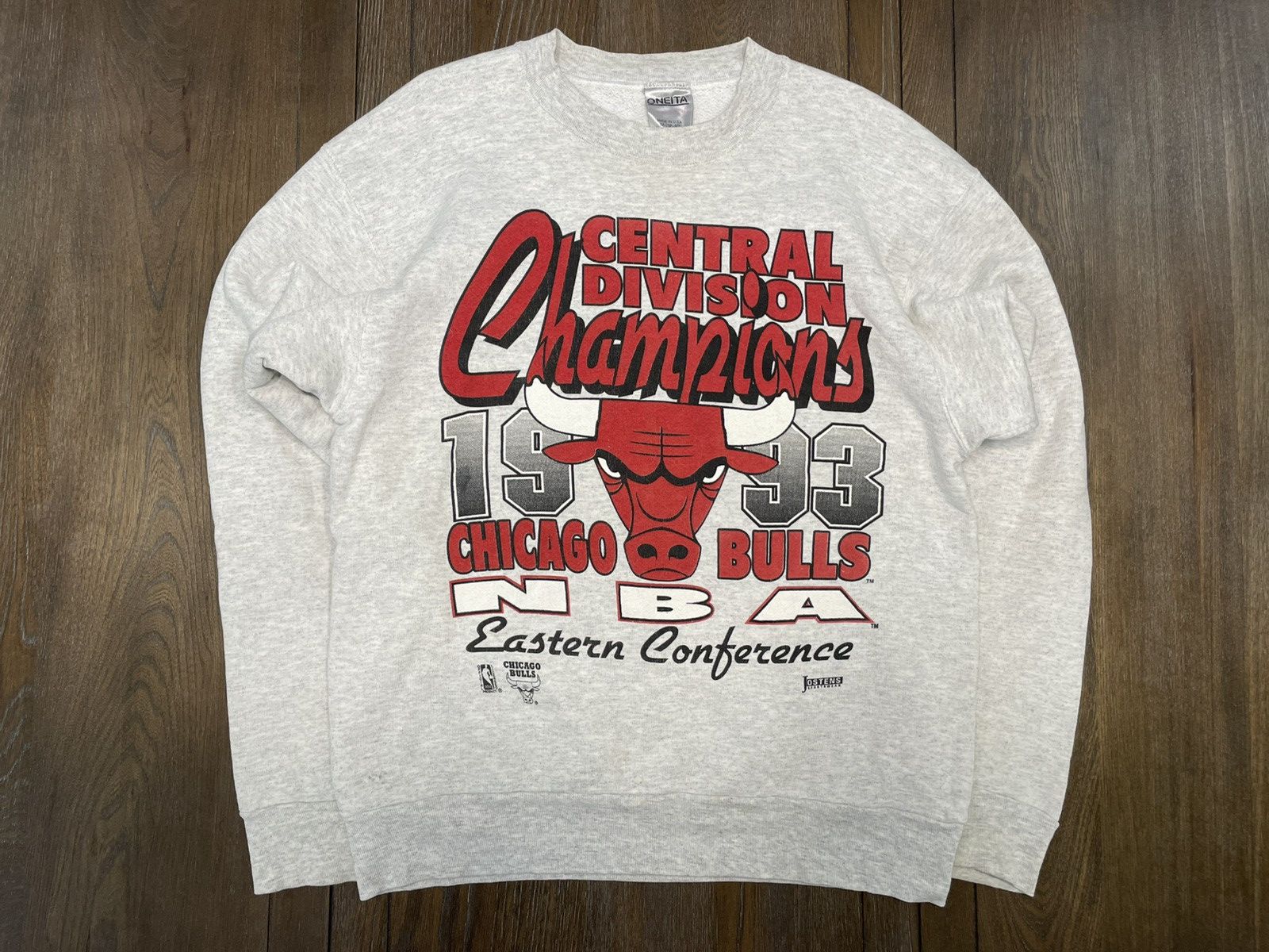 Vintage Chicago Bulls Central Division Champions 1993 Vintage Tag Size US M / EU 48-50 / 2 - 1 Thumbnail