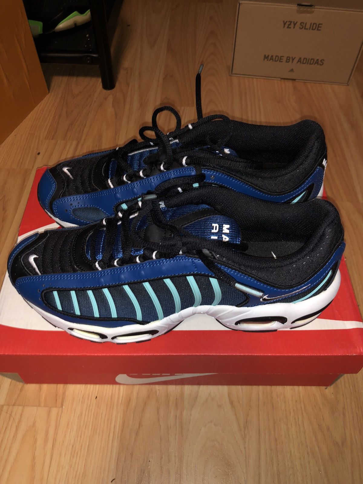 Nike Nike Air Max Tailwind IV - Size 9.5 Size US 9.5 / EU 42-43 - 2 Thumbnail