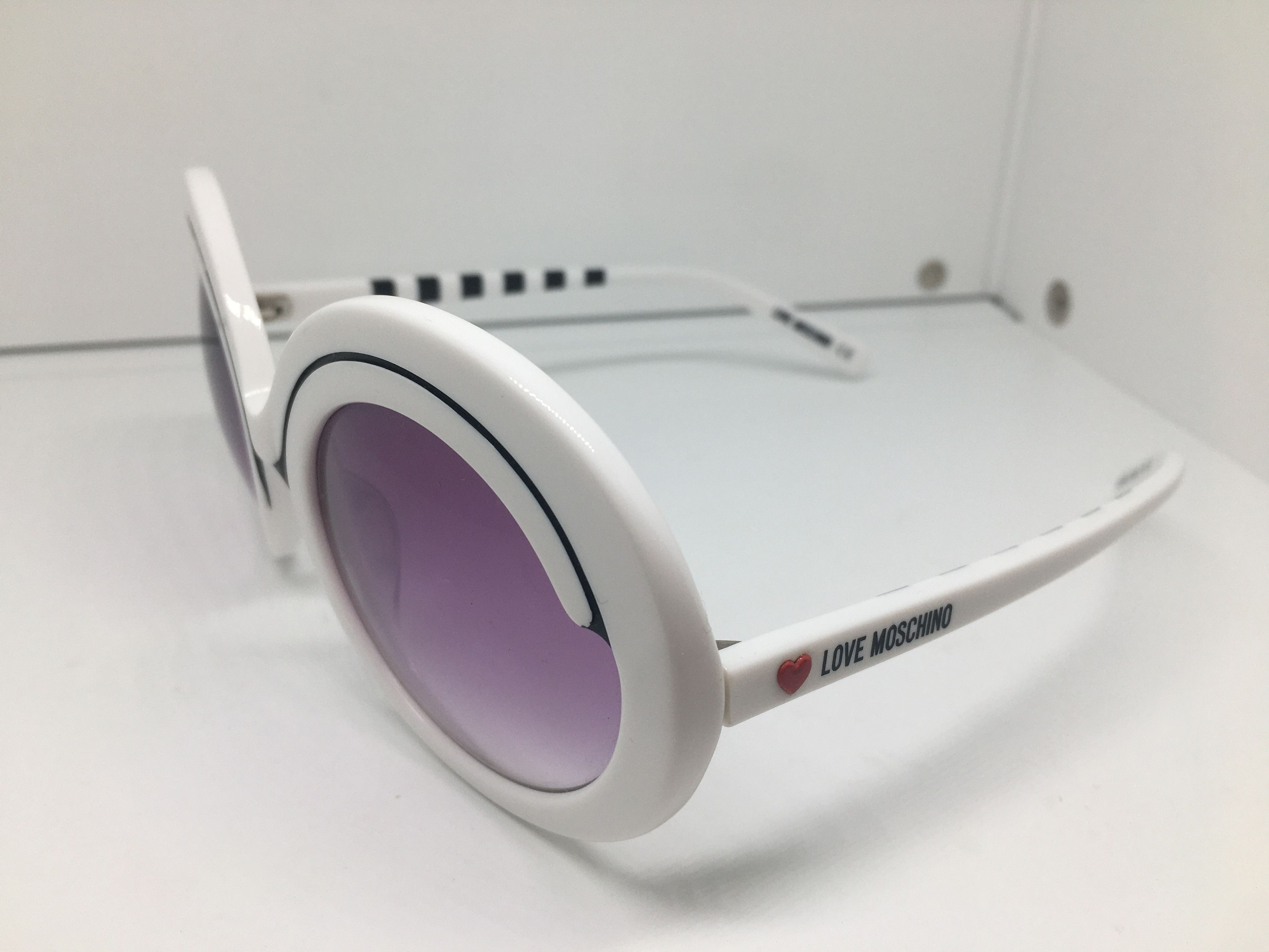 Love Moschino Love Moschino White Round Sunglasses Frame Size ONE SIZE - 3 Thumbnail