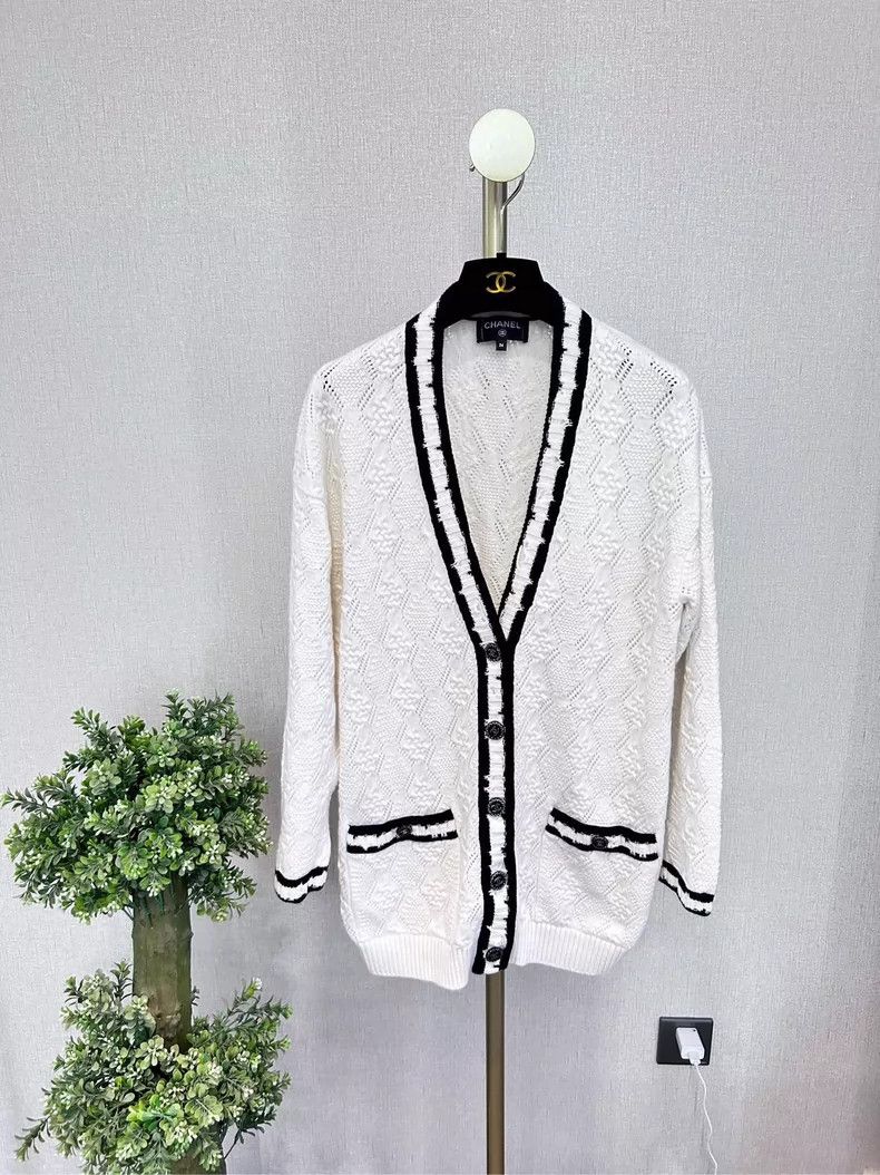 Chanel Chanel 22c early spring vacation new knitted white black e Size XS / US 0-2 / IT 36-38 - 1 Thumbnail