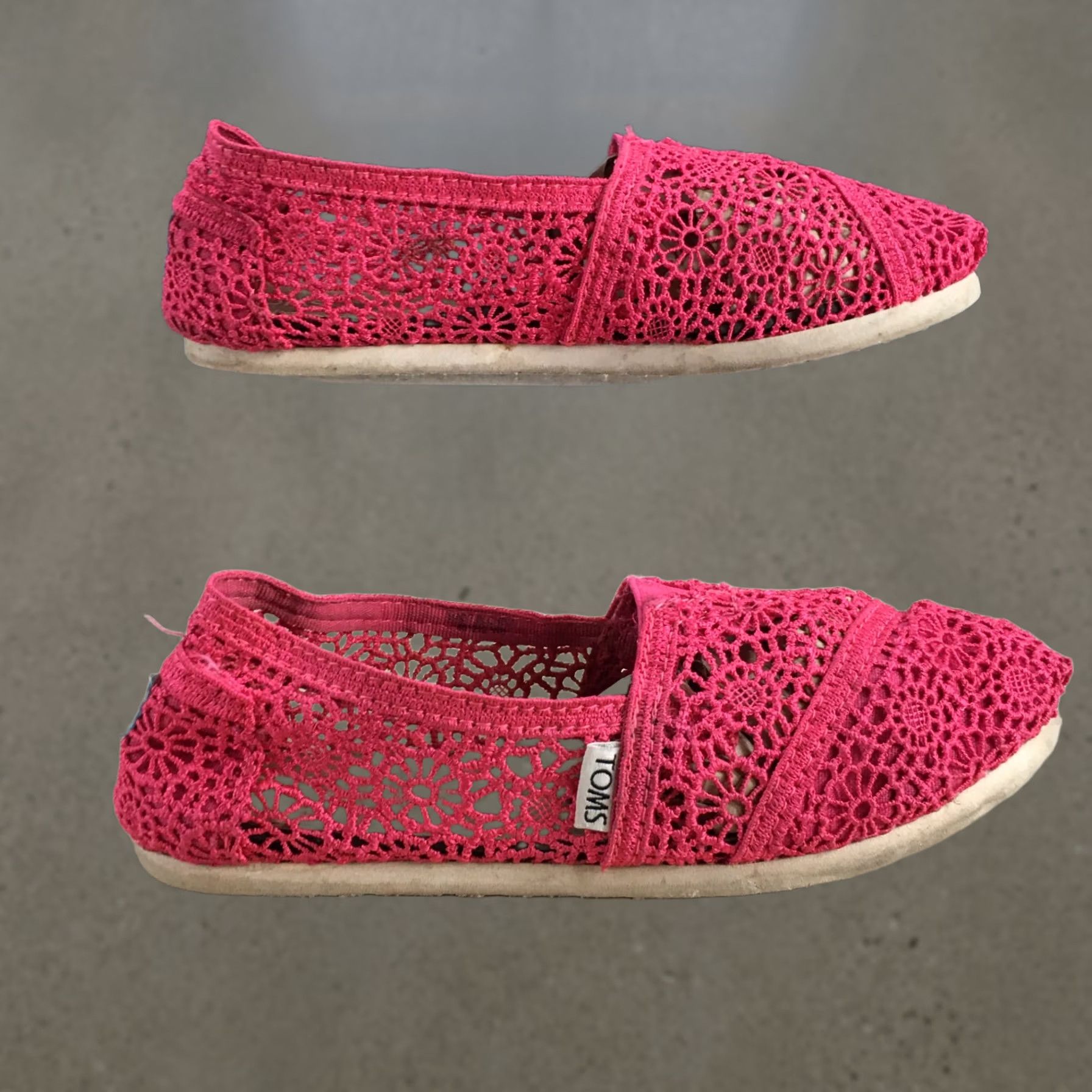 Toms TOMS Loafer Womens 6 Pink Classic Floral Crochet Slip On Flats Casual Comfort Size US 6 / IT 36 - 1 Thumbnail