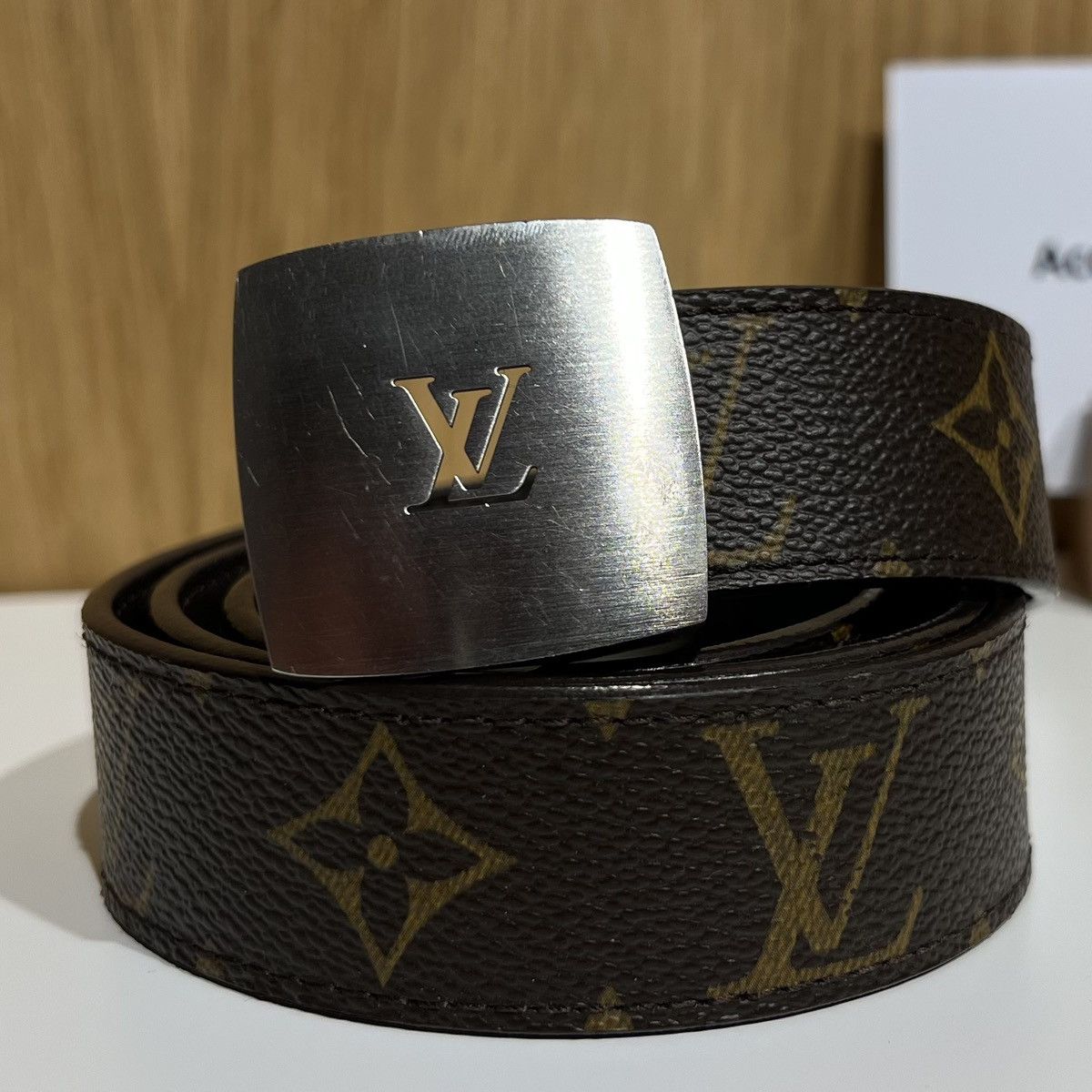 Louis Vuitton 🔹Louis Vuitton Metal Buckle Reversible Leather Belt Size 36 - 1 Thumbnail
