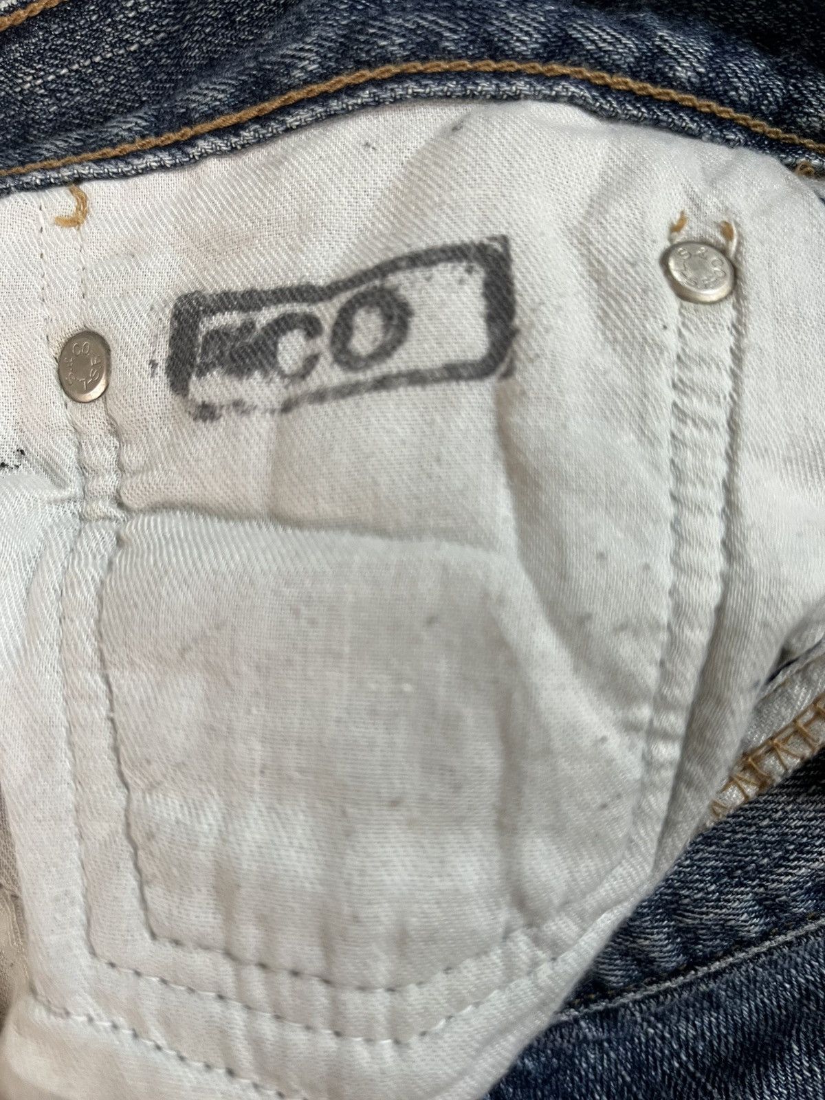 Levi's VINTAGE LEVIS CARGO JEANS BAGGY STYLE BONDAGE DISTRESSED Size US 35 - 14 Thumbnail
