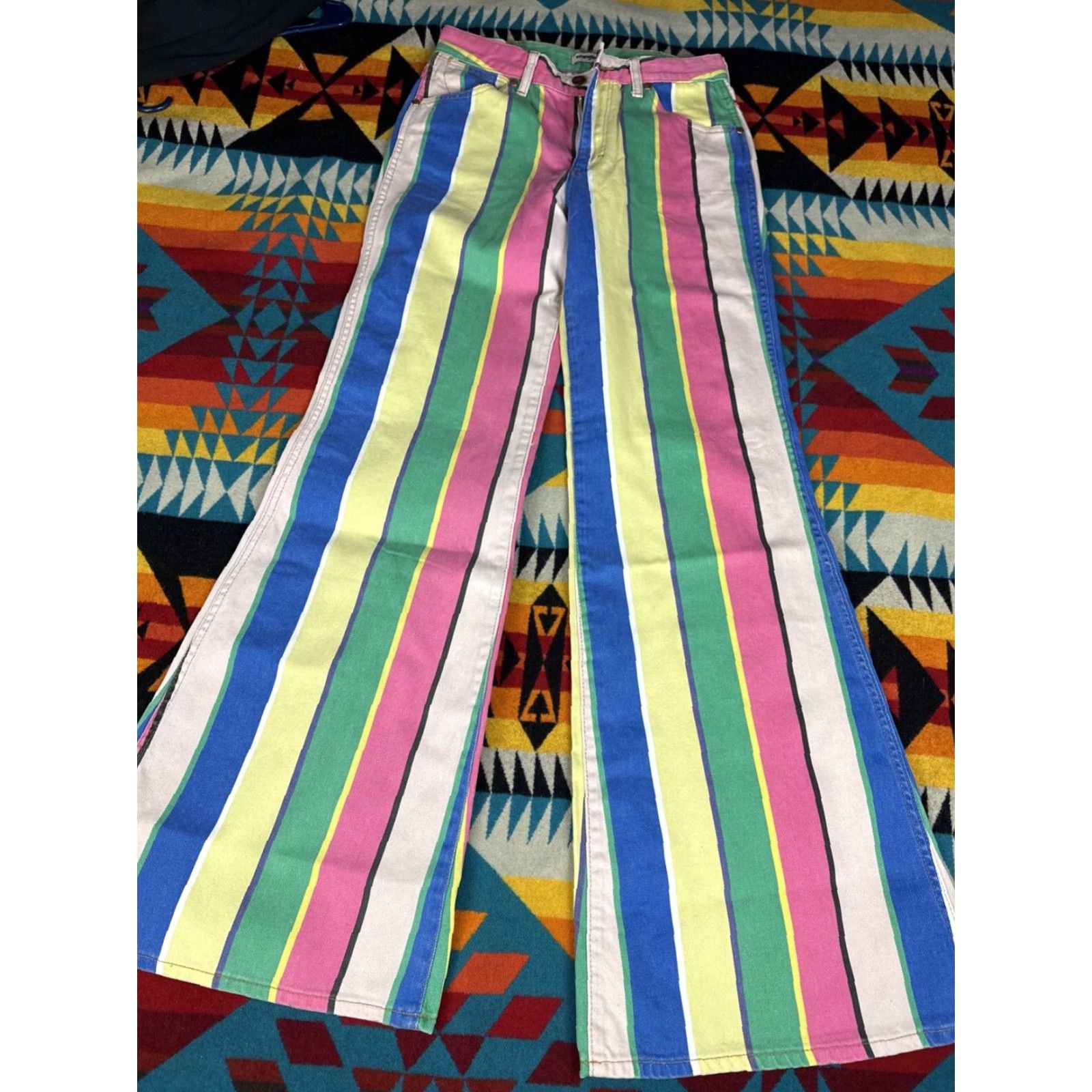 Wrangler Wrangler Wanderer 622 High Rise Flare Jean Womens 27/34 Pink Denim Bohemian Festival 5-Pocket Regular Fit Size 27" / US 4 / IT 40 - 4 Thumbnail