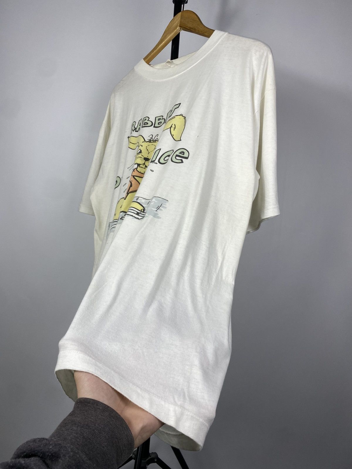 TEE JAYS Vintage 90s Animals Rabbit on Ice Y2K Tee Shirt Size US XXL / EU 58 / 5 - 4 Thumbnail