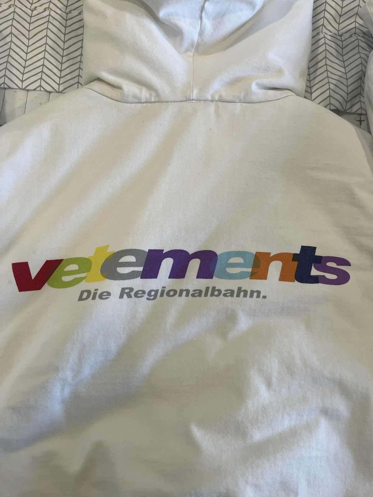 Vetements Vetements White Die Regionalbahn Bomber jacket/hoodie Size US S / EU 44-46 / 1 - 5 Thumbnail