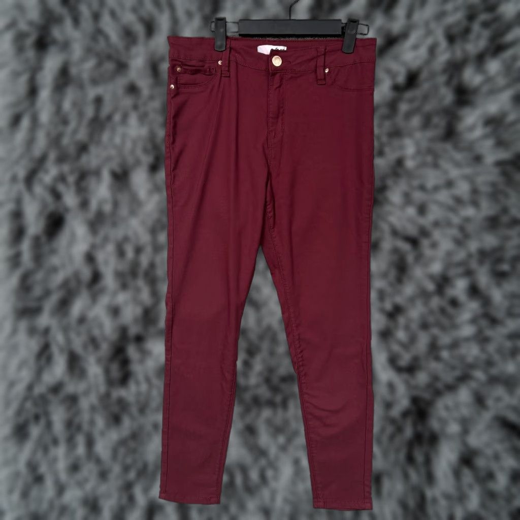 Vintage YMI Jegging Pants Womens L Burgundy Skinny Stretch Twill Pocketed Flat Front Zip Button Casual Preppy 30x26.5 Juniors Regular Rise 8.5-10.5 Size 36" / US 14 / IT 50 - 1 Thumbnail