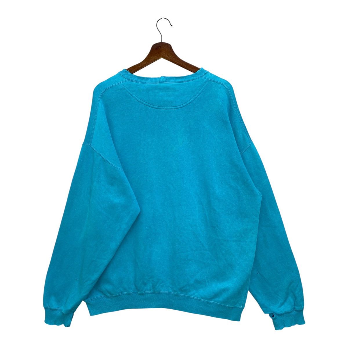 Gap Vintage Gap Plain Distressed Sweatshirt Crewneck Size Medium Size US M / EU 48-50 / 2 - 6 Thumbnail