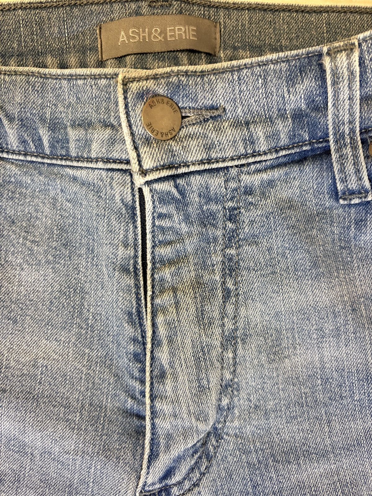 Vintage Ash&Anvil Blue Denim Jeans in Light Wash 27” inseam Size US 31 - 3 Thumbnail