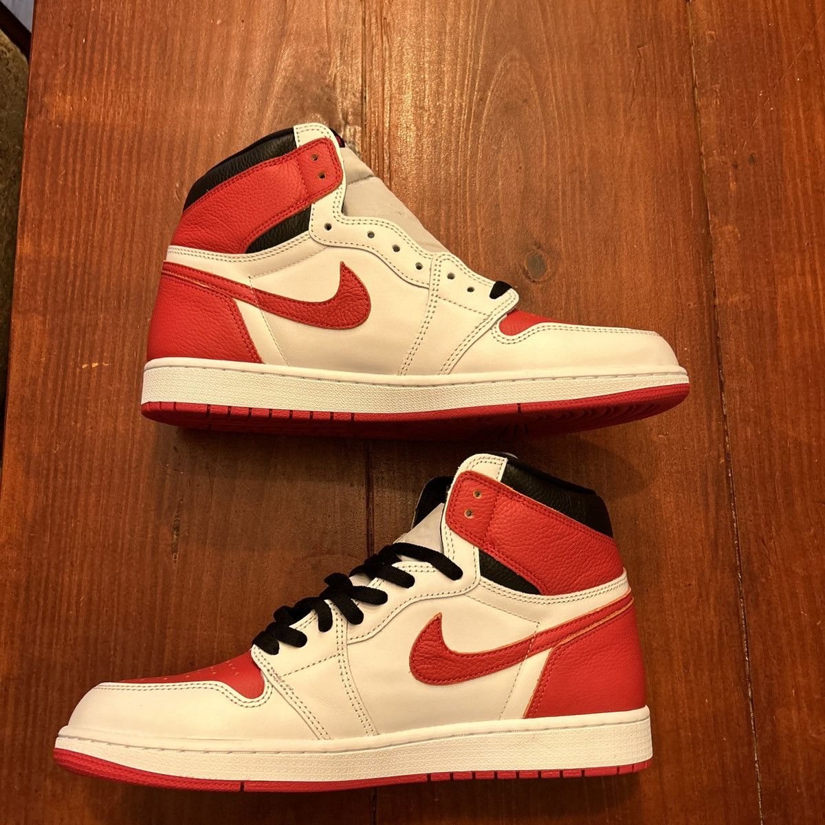 Jordan Brand × Nike Jordan 1 Retro High OG Heritage Size US 12 / EU 45 - 2 Thumbnail
