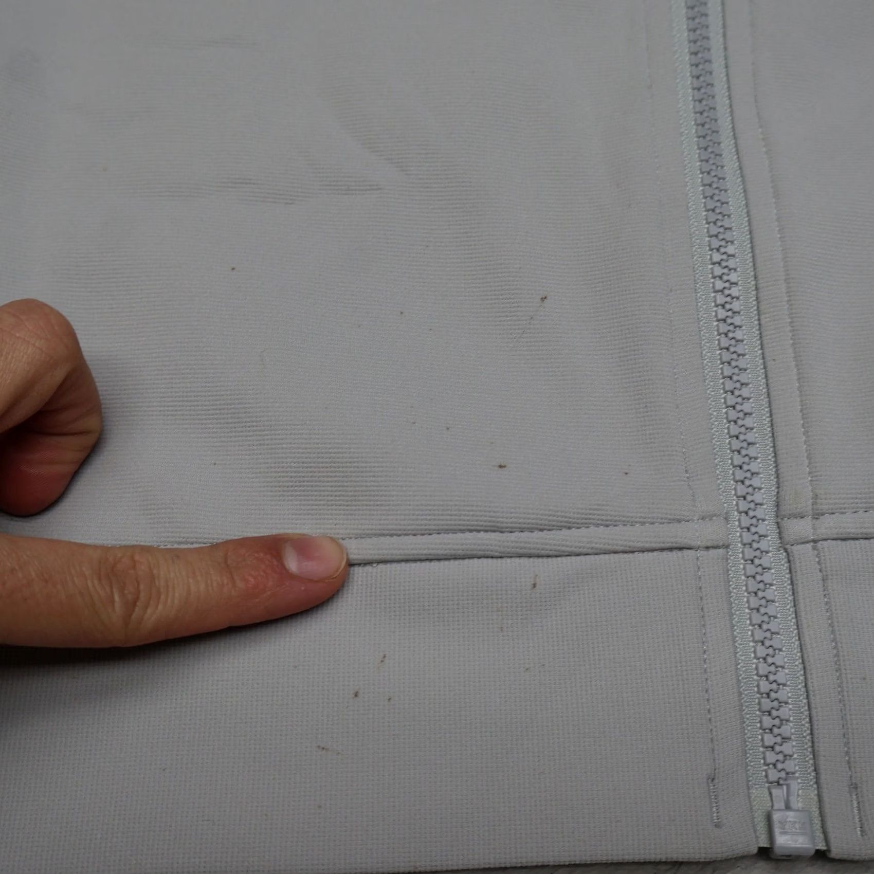 Lululemon Lululemon Jacket Men Large White Full Zip Stretch Performance Track LOGO Size US L / EU 52-54 / 3 - 5 Thumbnail
