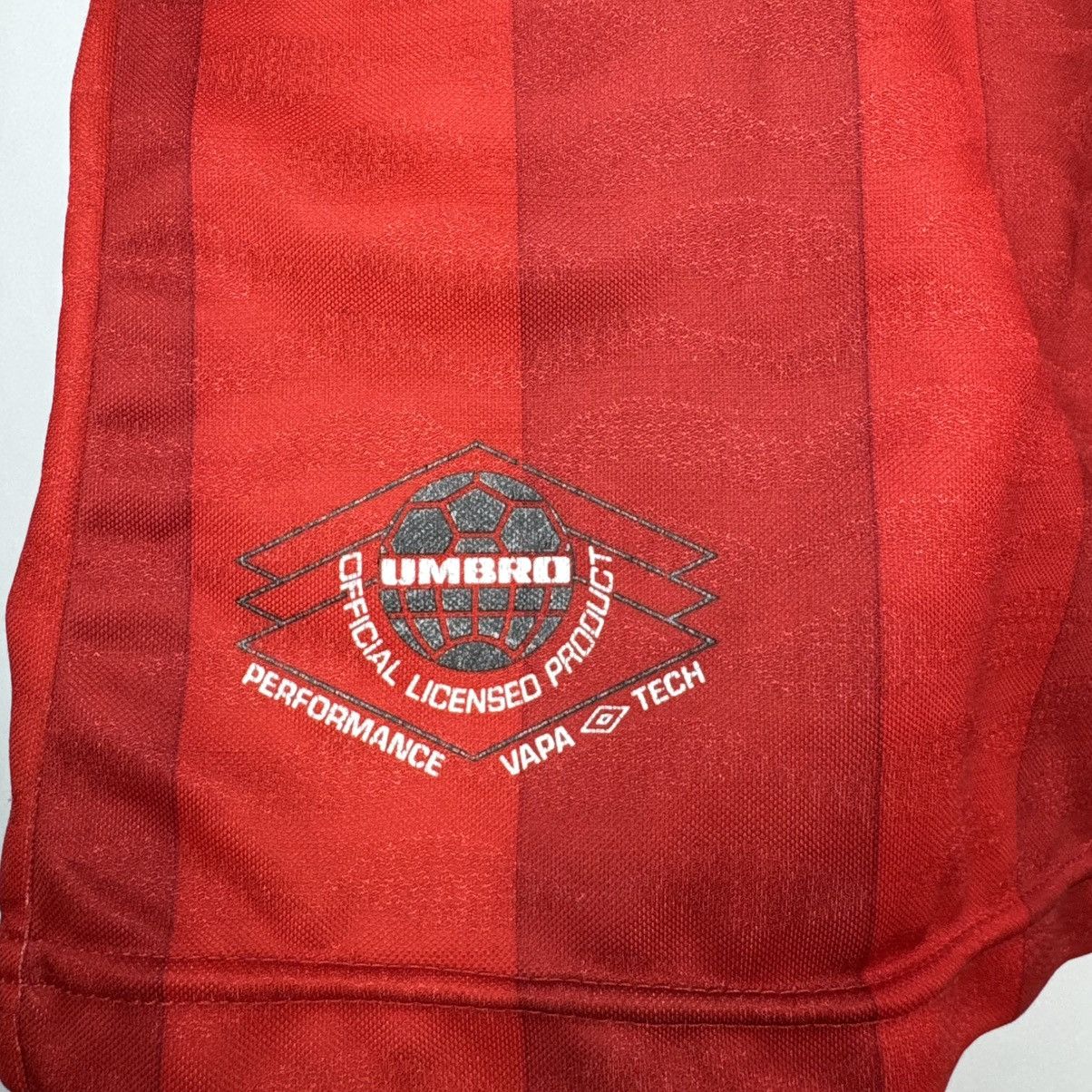 Umbro NAGOYA GRAMPUS EIGHT 1996/98 FOOTBALL SHIRT SOCCER JERSEY Size US M / EU 48-50 / 2 - 9 Thumbnail