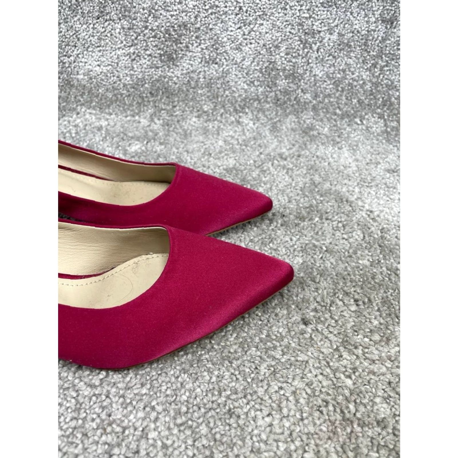Theory Theory Heels Womens Kitten Satin Pump Red Pointed Toe Slip On Size 7.5 US 38 EU 38 Red Size US 6 / IT 36 - 2 Thumbnail