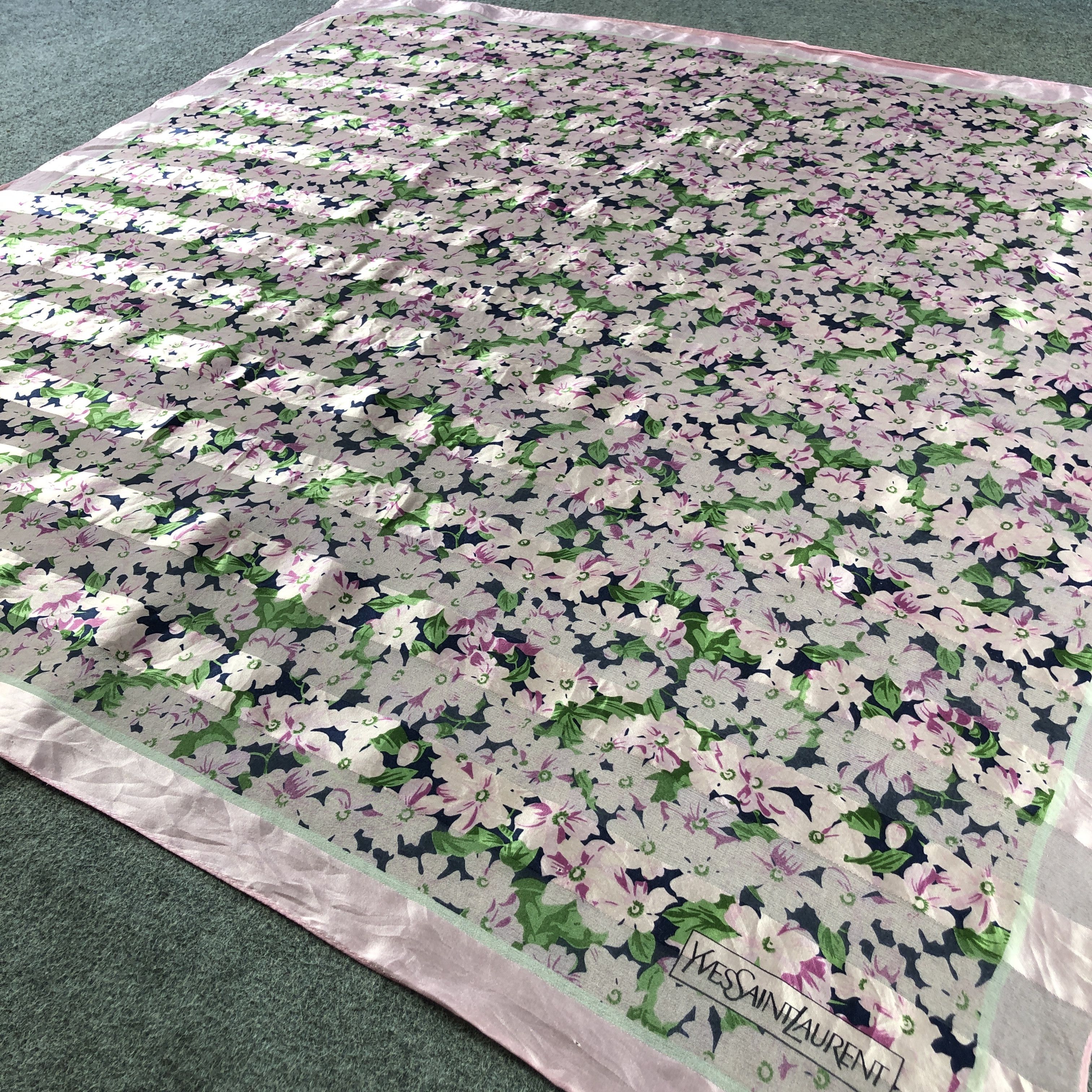 Yves Saint Laurent Yves Saint Laurent Floral Silk Scarf M1266 Size ONE SIZE - 3 Thumbnail