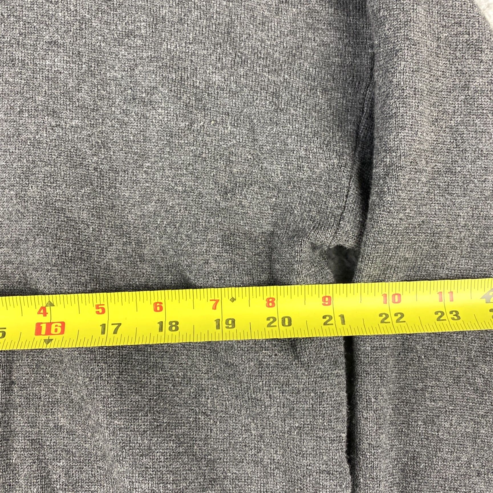H&M VINTAGE H&M Women's Cropped Turtleneck Sweater Size L Gray Wool Blend Pullover Casual Winter 80s Style Size L / US 10 / IT 46 - 4 Thumbnail