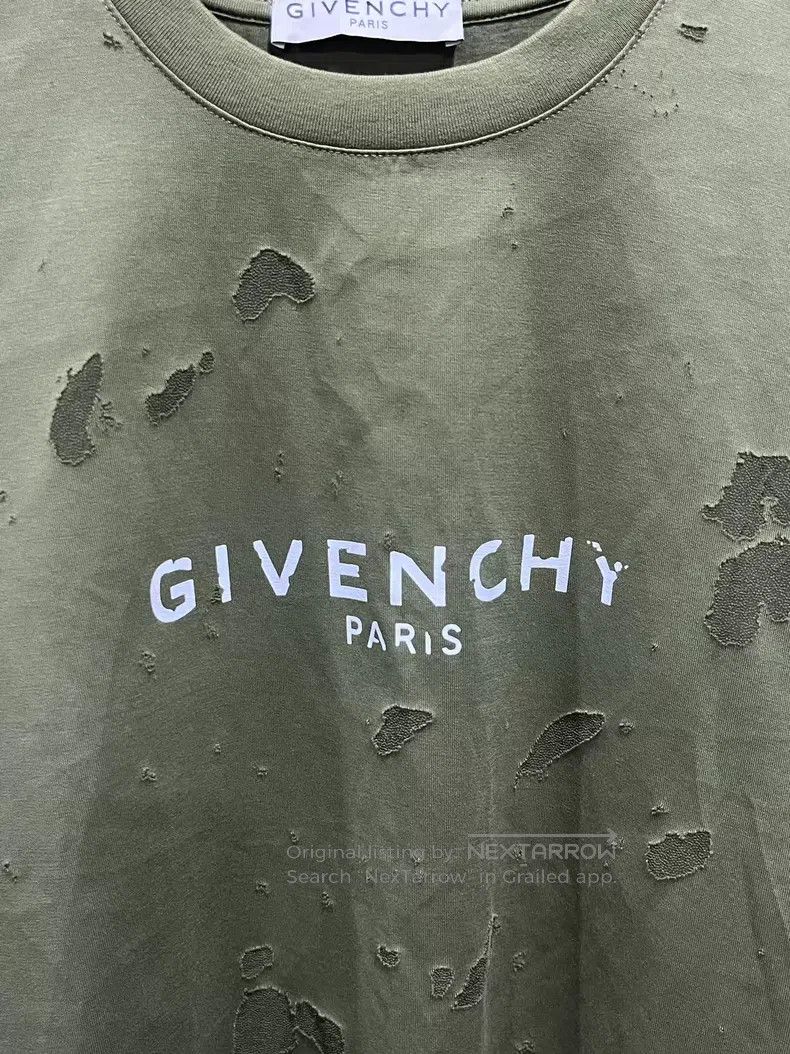 Givenchy Givenchy Green distressed round neck short sleeve Size US S / EU 44-46 / 1 - 6 Thumbnail