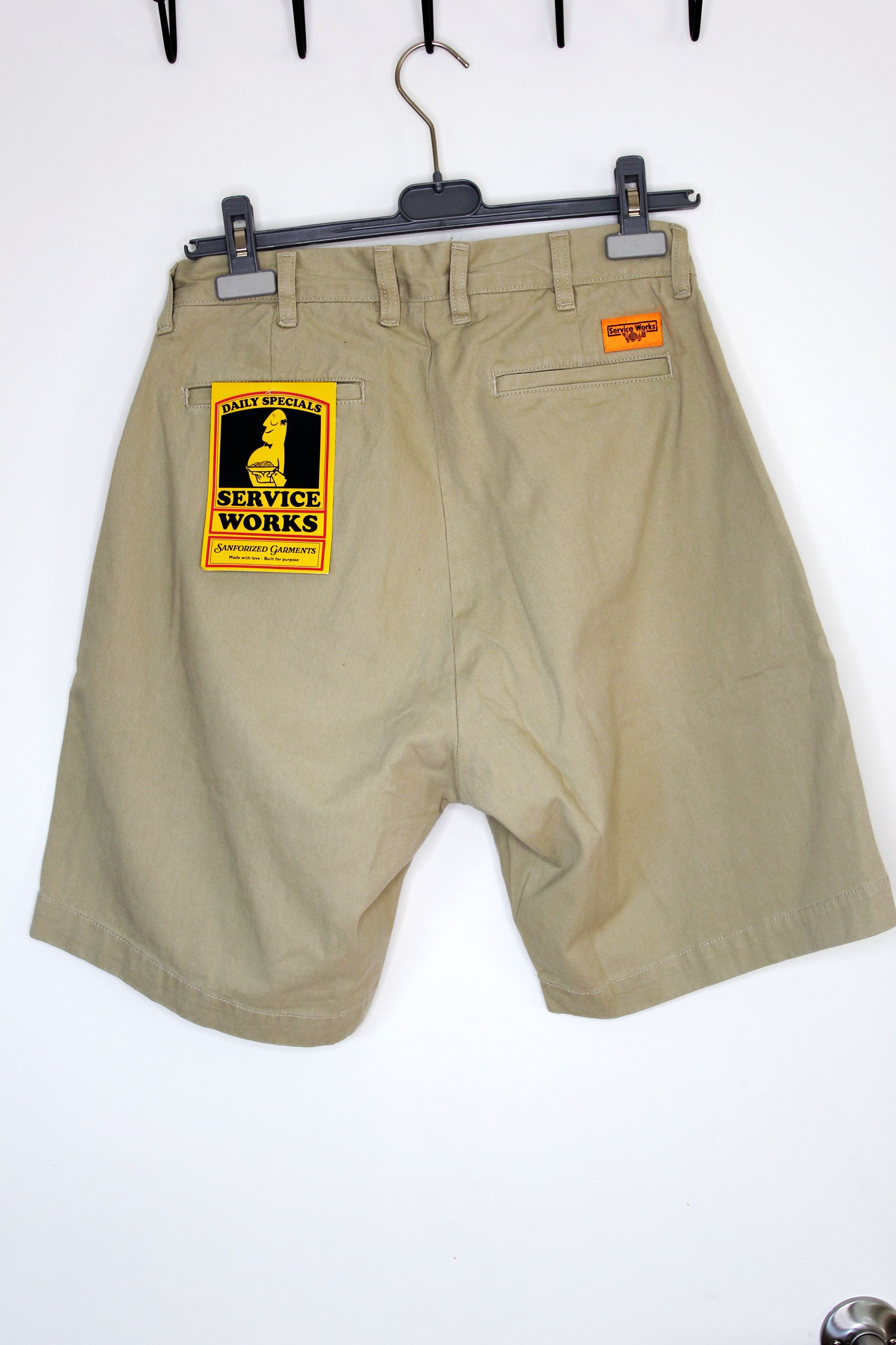 Service Works BNWT SS25 SERVICE WORKS PLEATED CHINO SHORTS BEIGE S Size US 30 / EU 46 - 3 Thumbnail