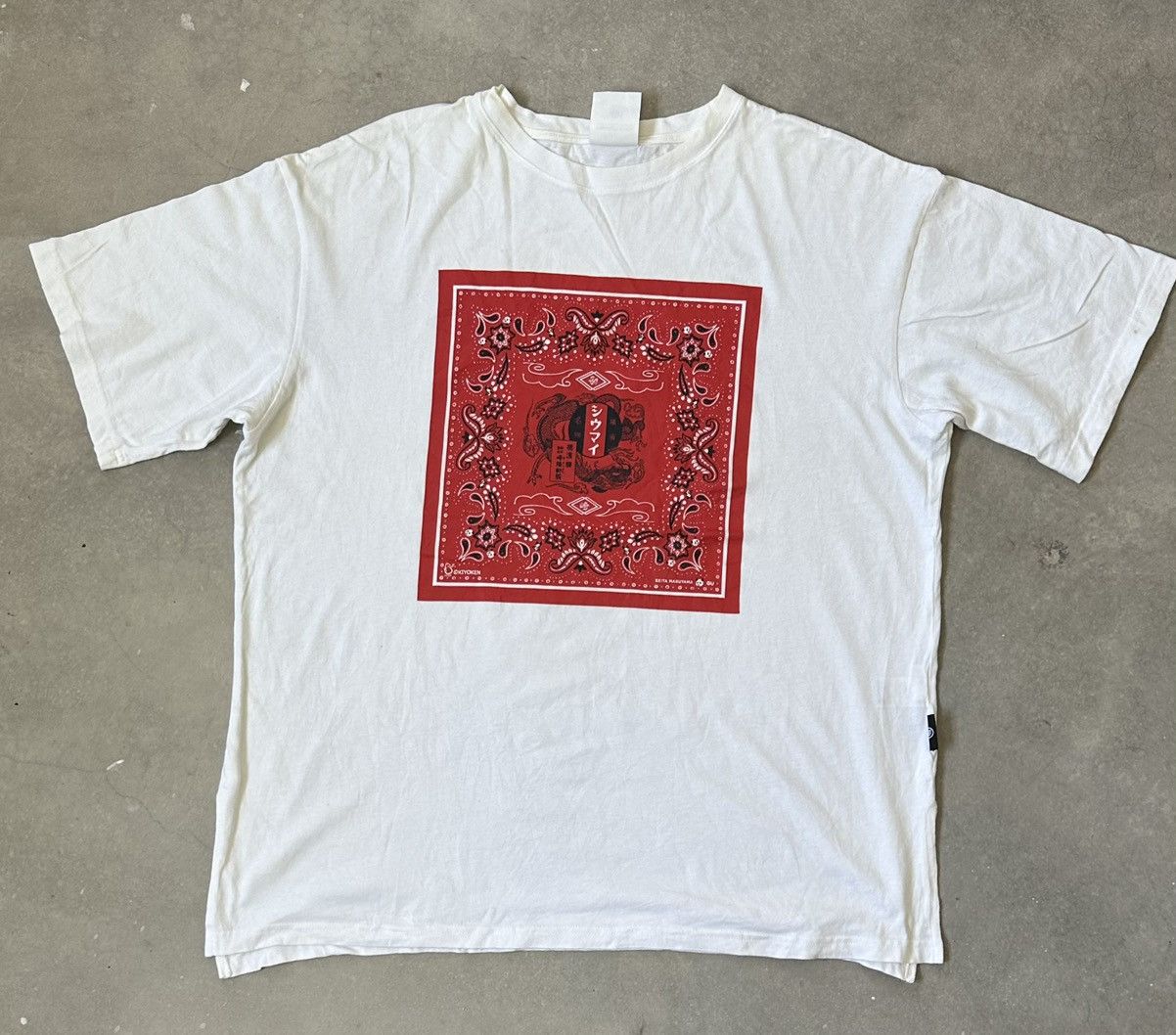GU VINTAGE MARUYAMA NATIONAL MARKET BANDANA JAPAN TEE Size US L / EU 52-54 / 3 - 1 Thumbnail