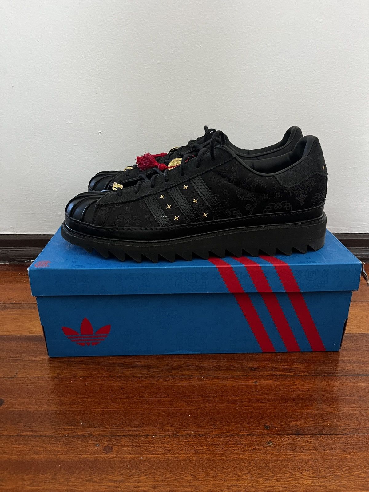 Adidas × CLOT ADIDAS CLOT SUPERSTAR LNY Size US 14 / EU 47 - 5 Thumbnail